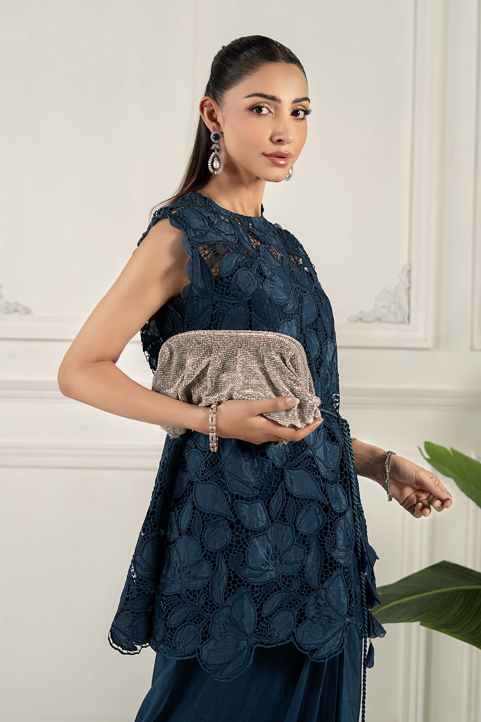 Embroidered Silk Fabric (1Pc) | LF-CH1R1