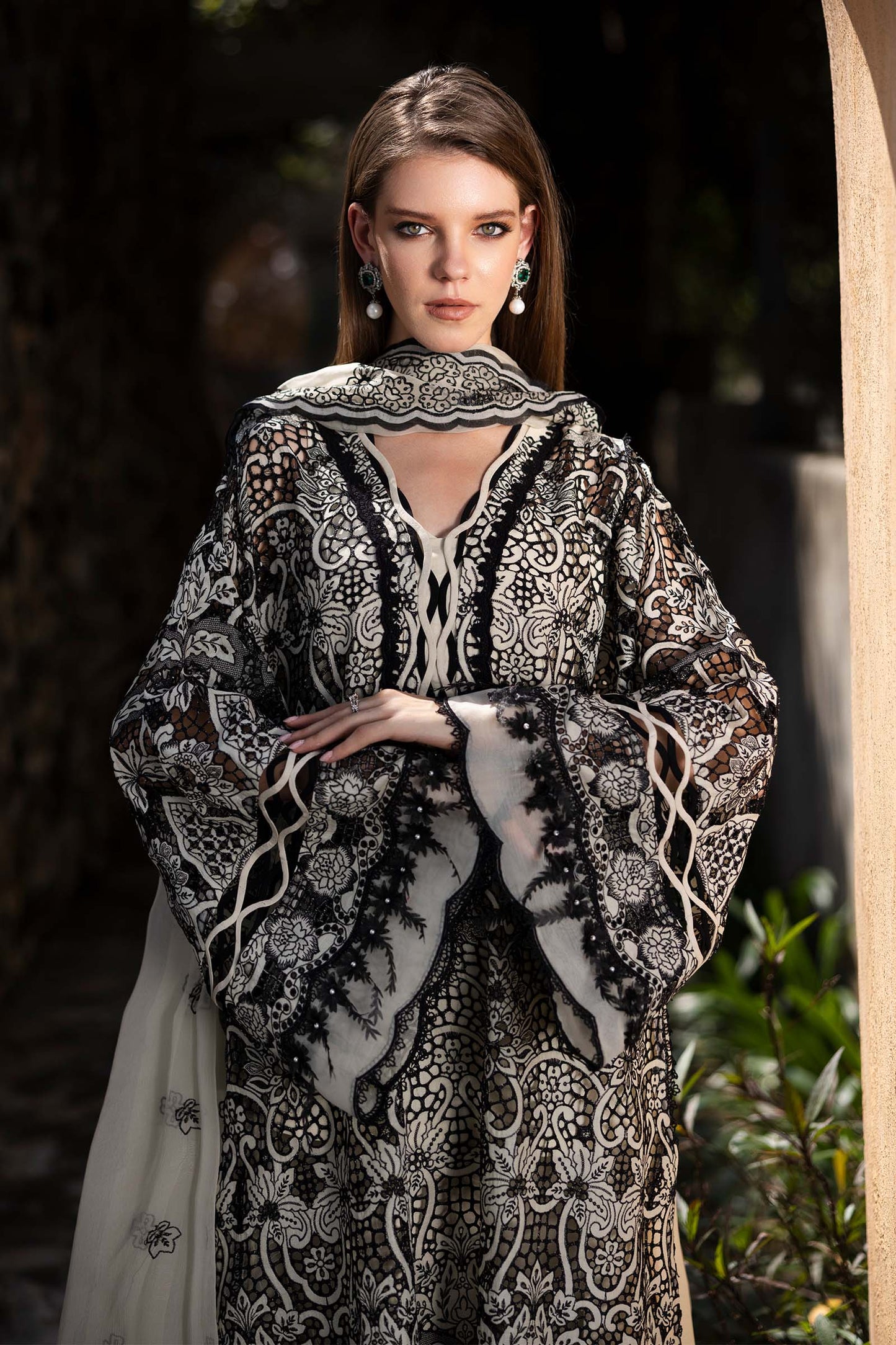 Embroidered Lawn Fabric (3Pcs)