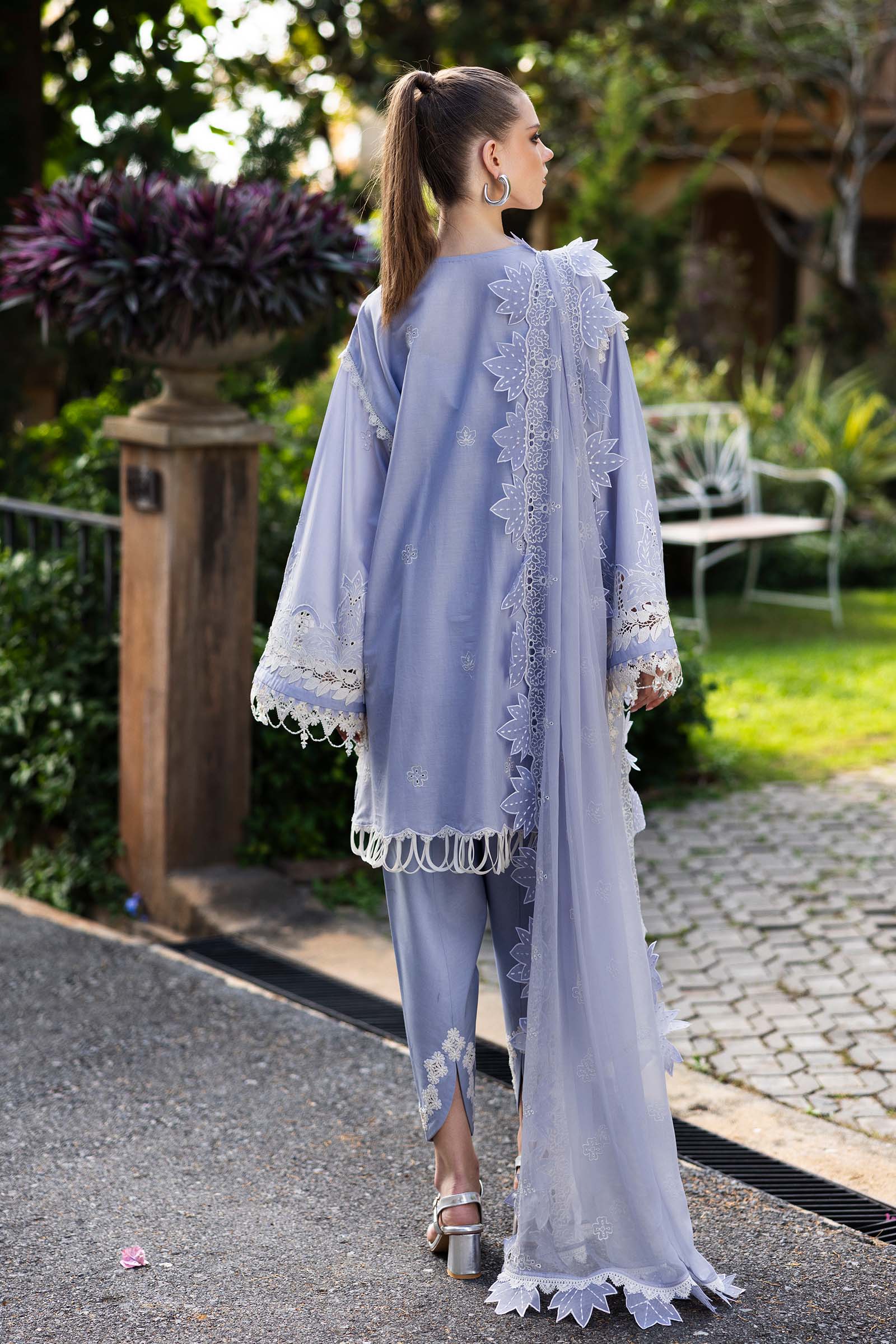 Embroidered Lawn Fabric (3Pcs)