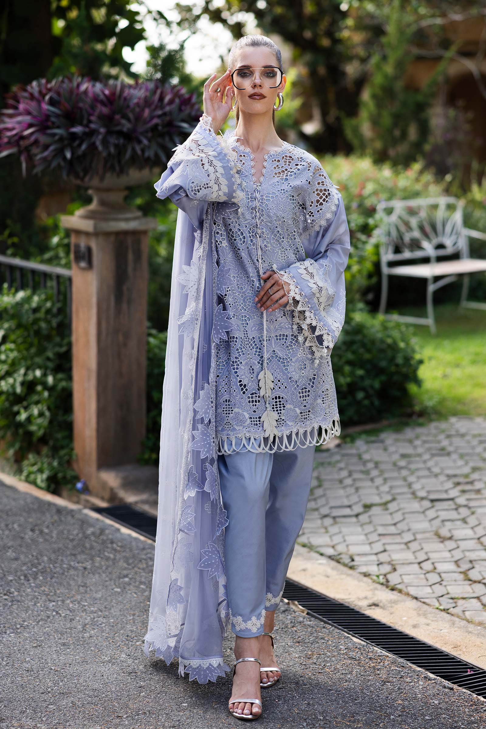 Embroidered Lawn Fabric (3Pcs)