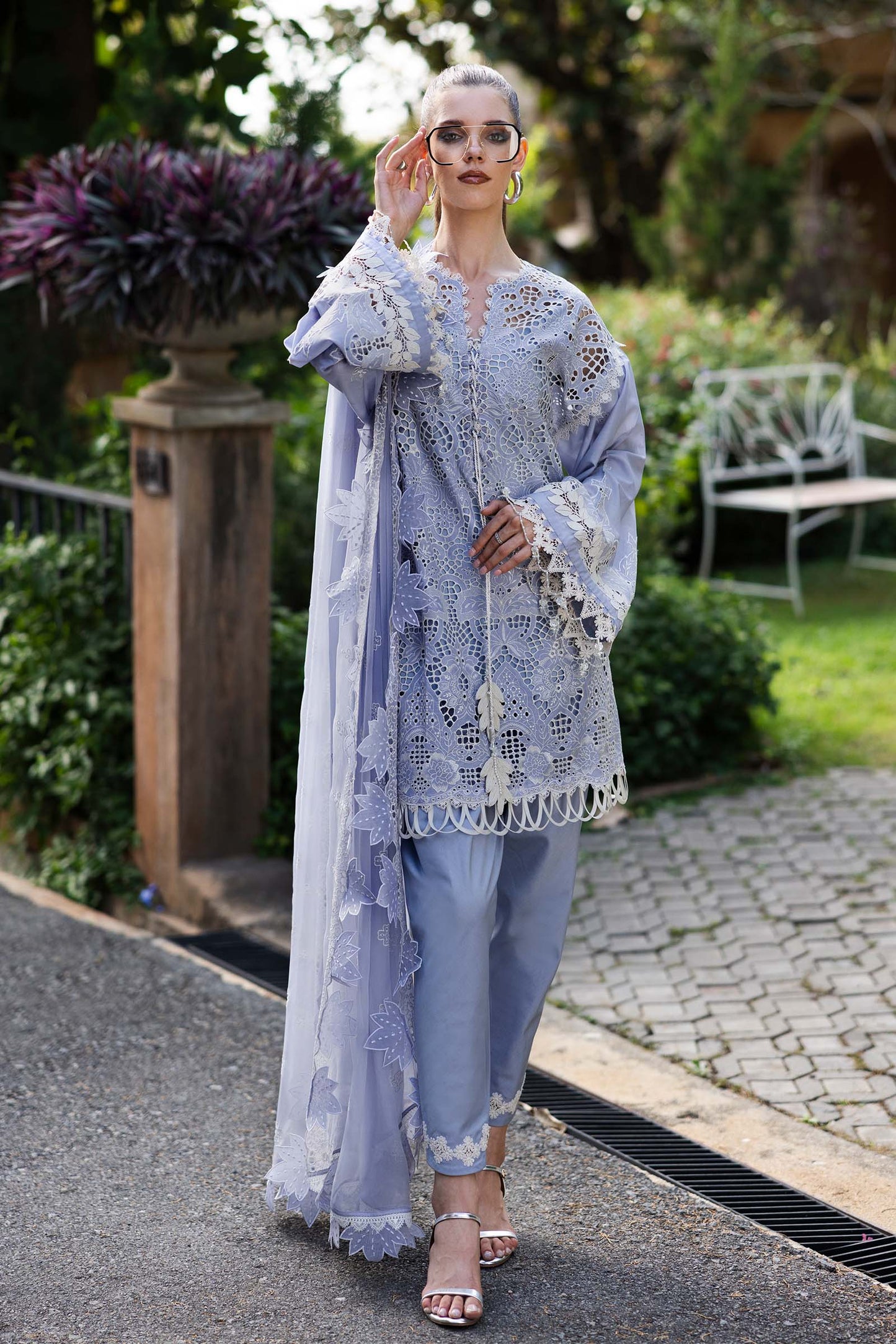 Embroidered Lawn Fabric (3Pcs)