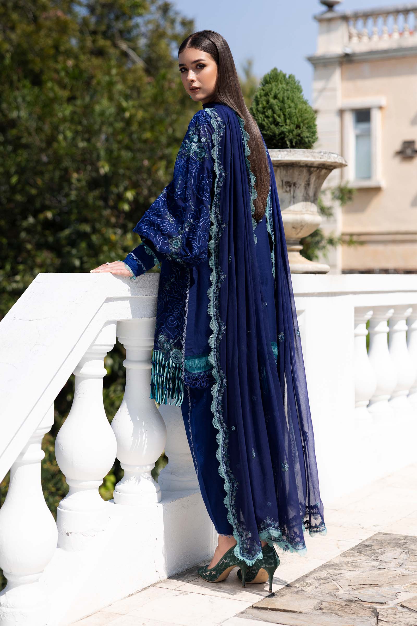 Embroidered Lawn Fabric (3Pcs)