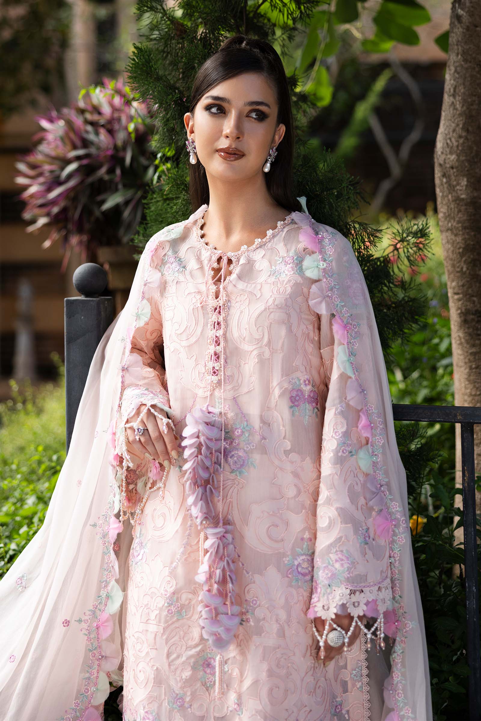 Embroidered Lawn Fabric (3Pcs)