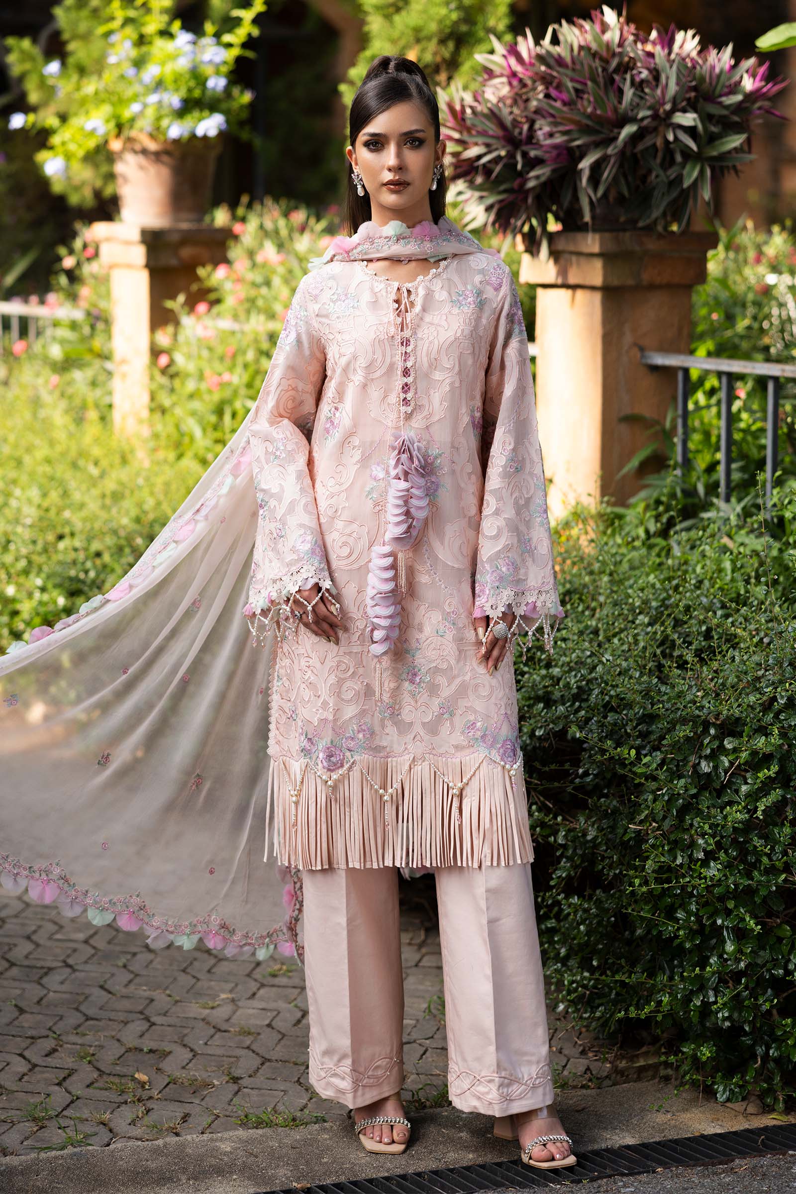 Embroidered Lawn Fabric (3Pcs)