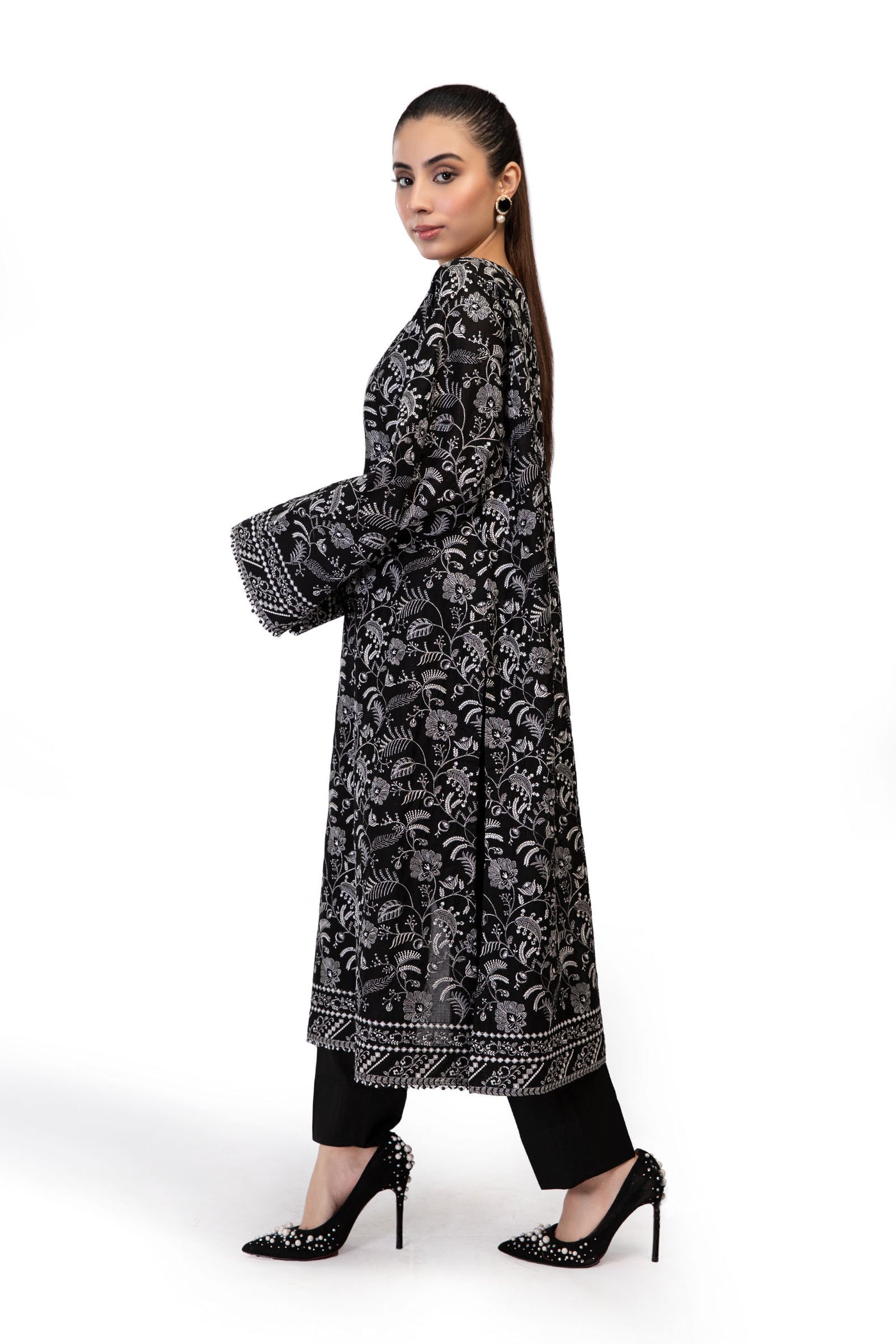 M.Luxe Fabrics Black LF-406