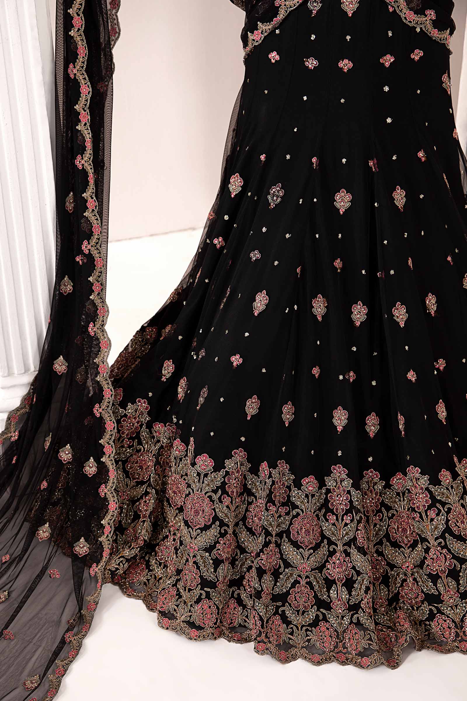 Embroidered Poly Net Fabric Sleeves | LF-704