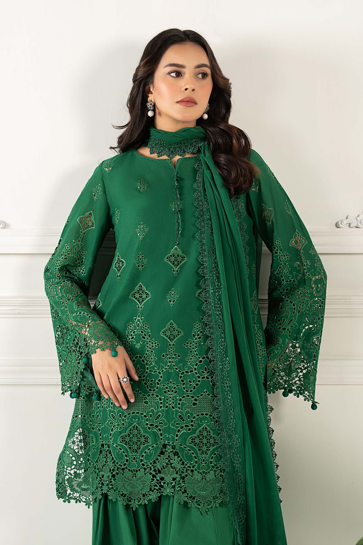 Embroidered Lawn Fabric (3Pcs) | LF-815