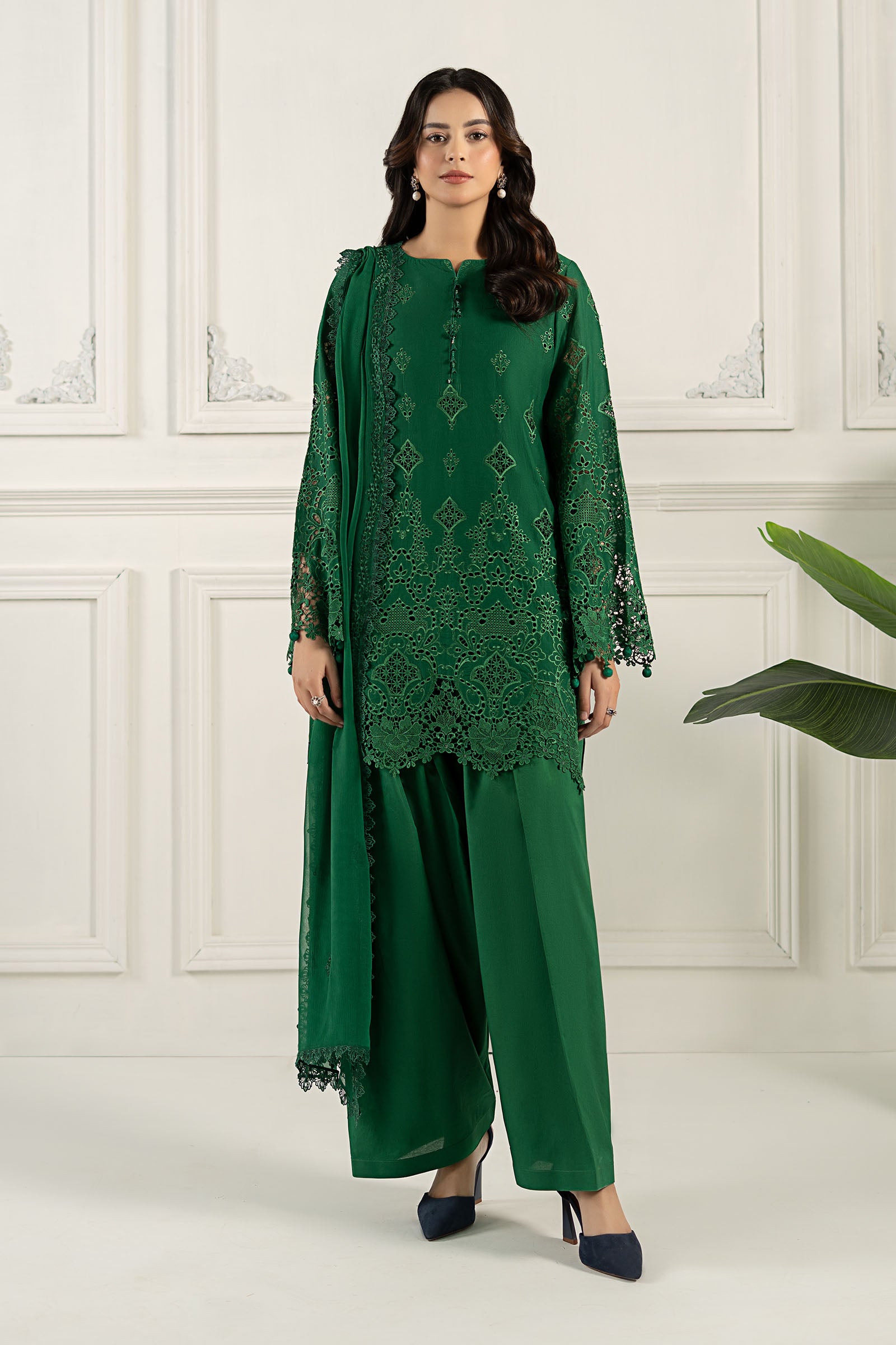 Embroidered Lawn Fabric (3Pcs) | LF-815