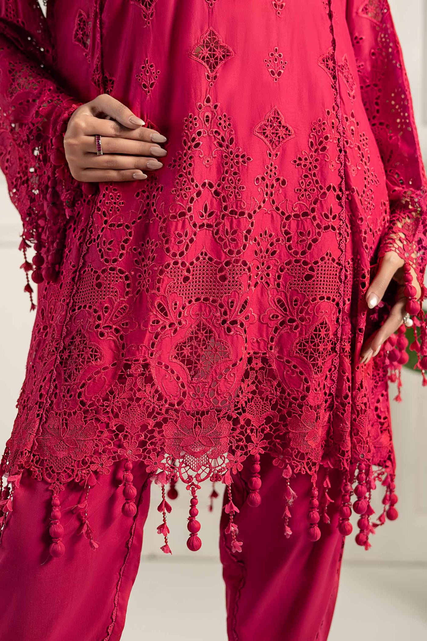 Embroidered Lawn Fabric (3Pcs) | LF-805