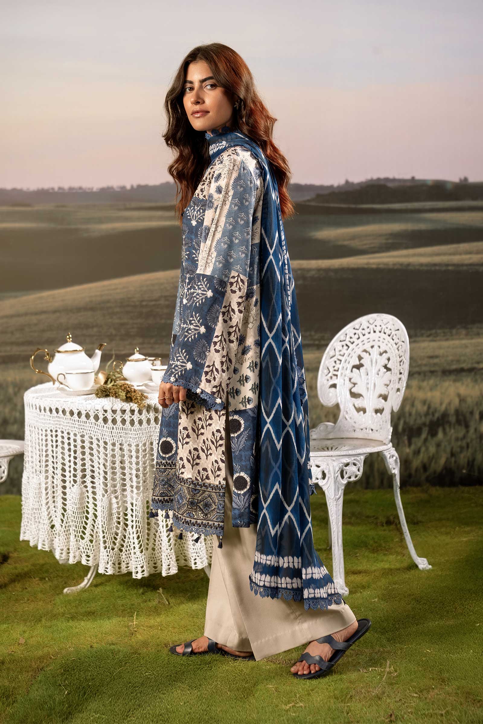 3 Pc Unstitched Embroidered Arabic Lawn Suit | MB-PFUS25-02A