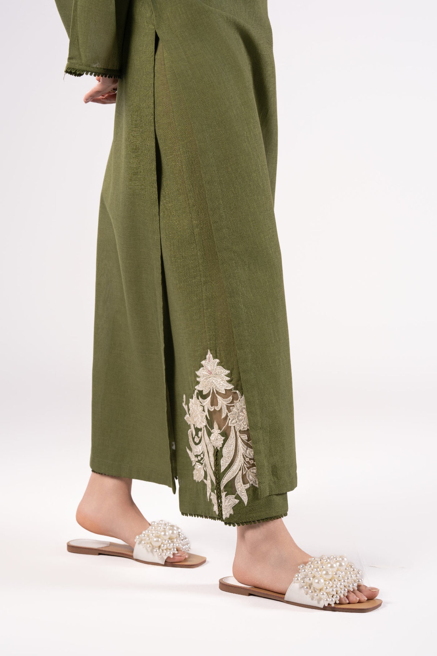 2 Pc Embroidered Karandi Suit