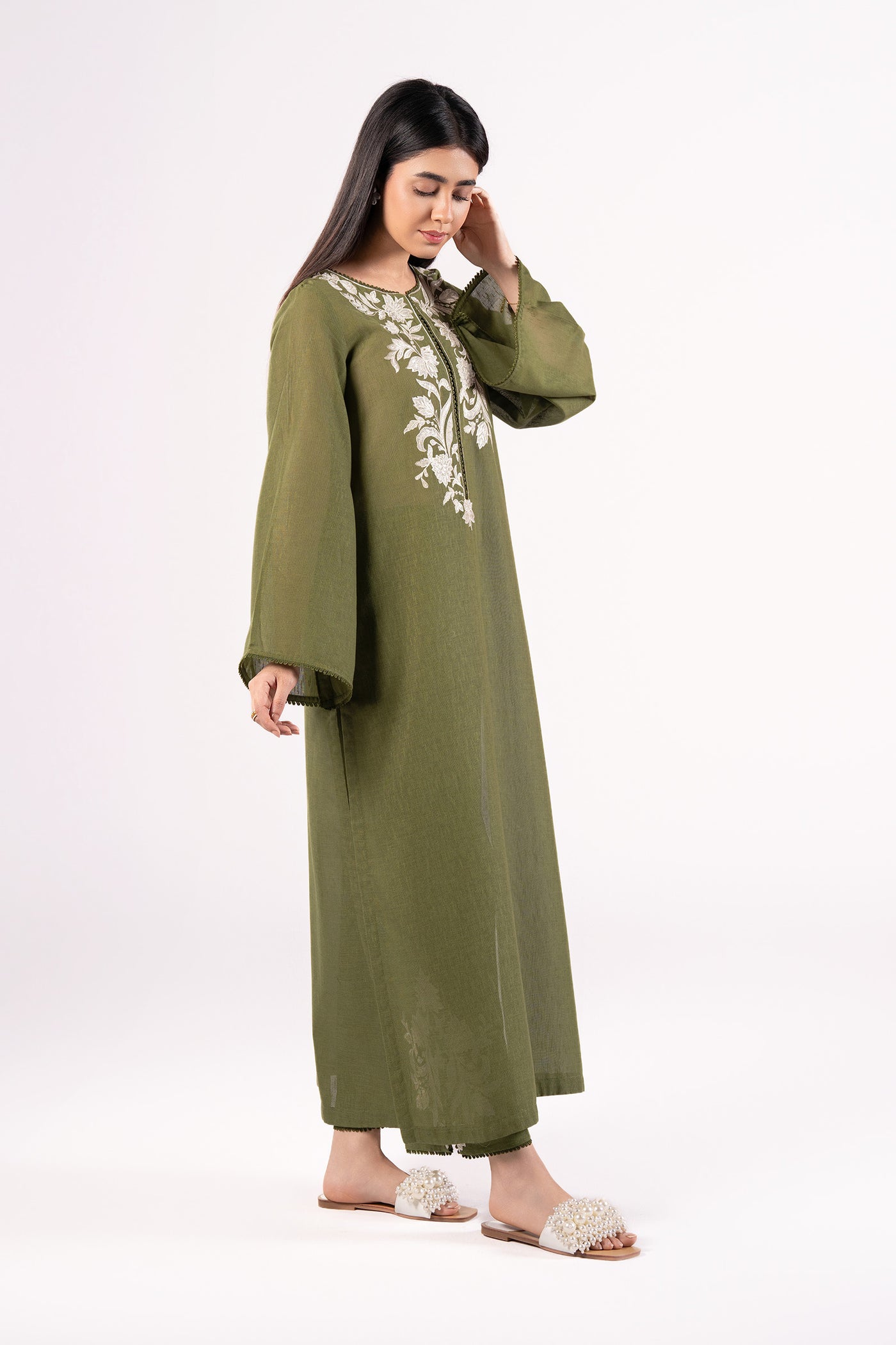 2 Pc Embroidered Karandi Suit