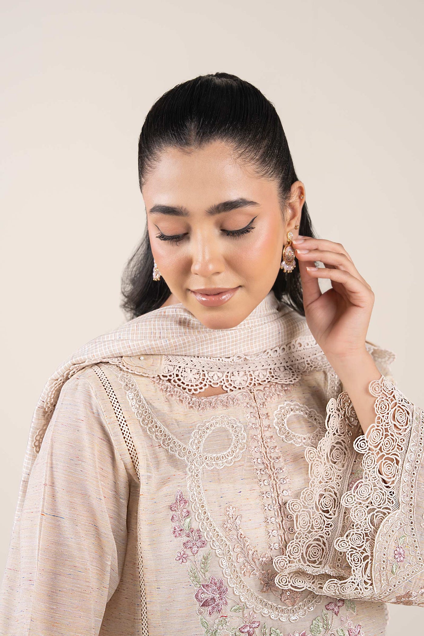 2 Pc Embroidered Tonal Neps Suit