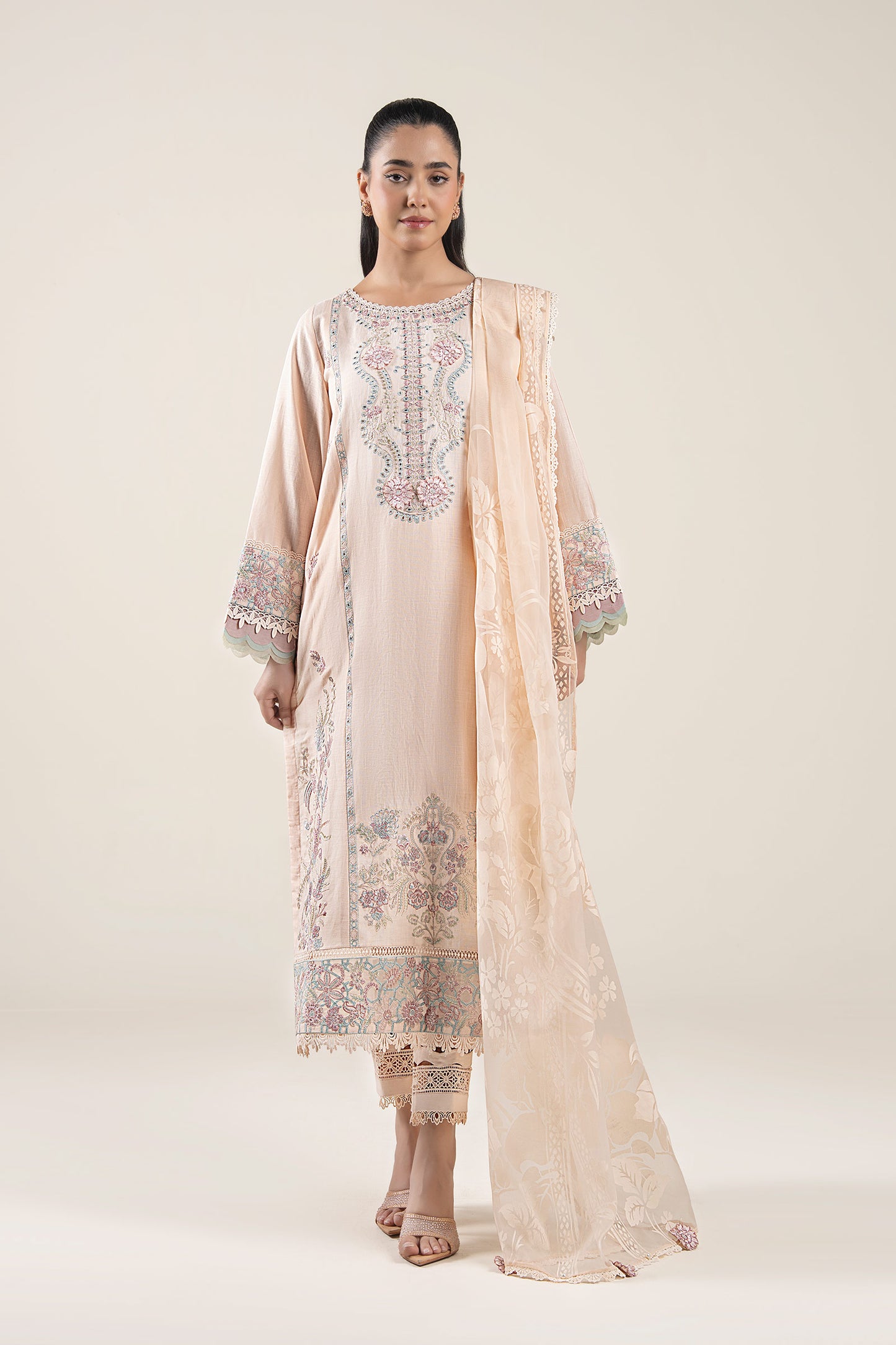 3 Pc Embroidered Slub Lawn Suit