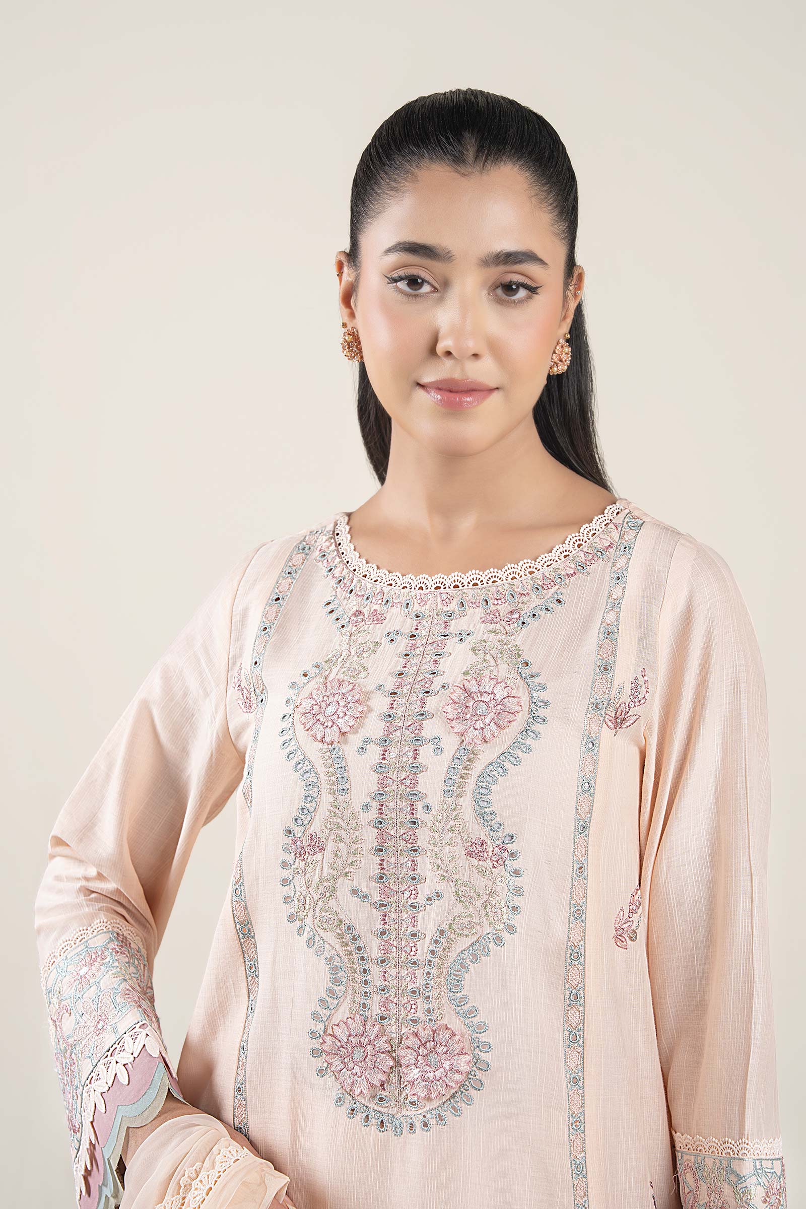 3 Pc Embroidered Slub Lawn Suit