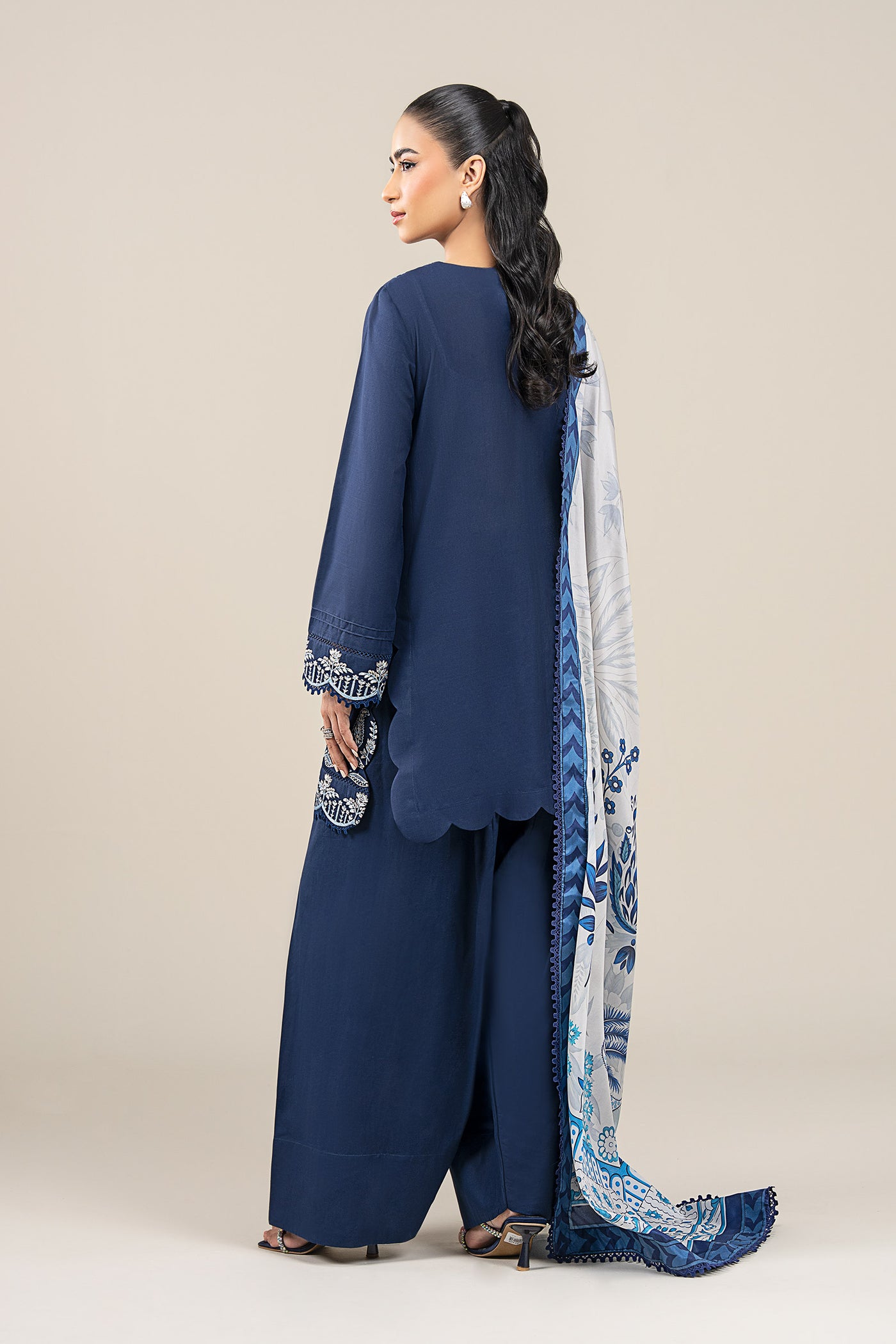 3 Pc Embroidered Crosshatch Lawn Suit