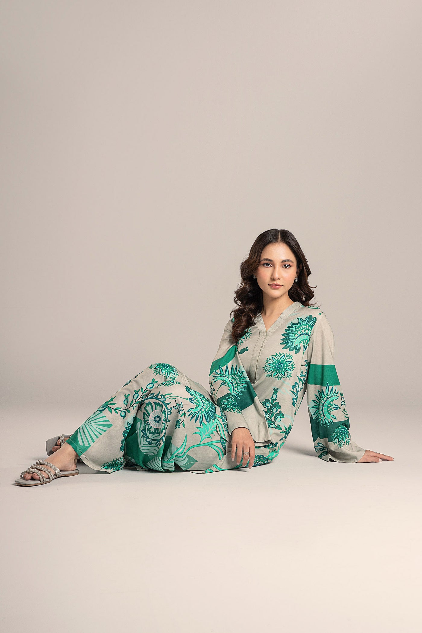 2 Pc Printed Arabic Lawn Suit