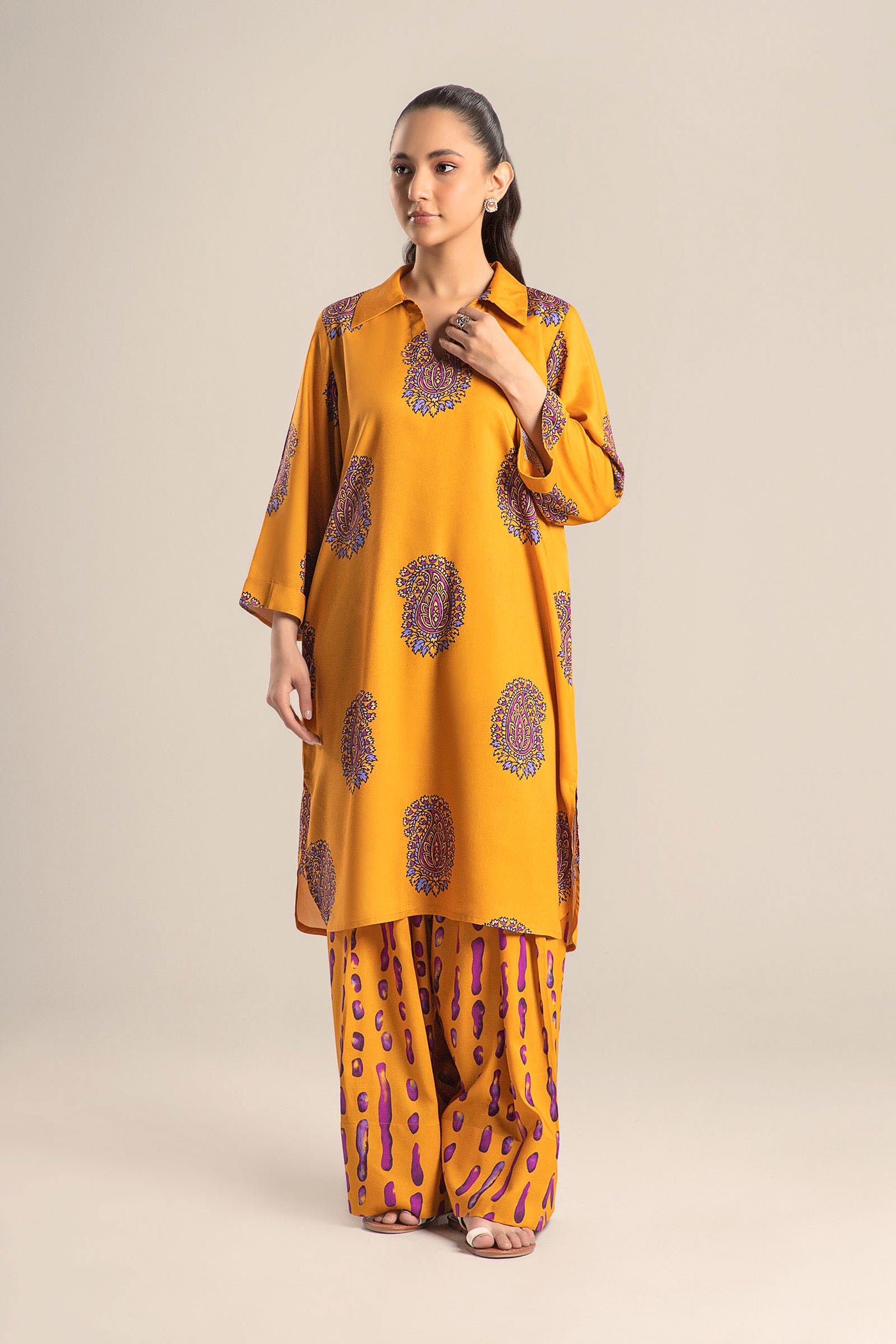 2 Pc Printed Arabic Lawn Suit