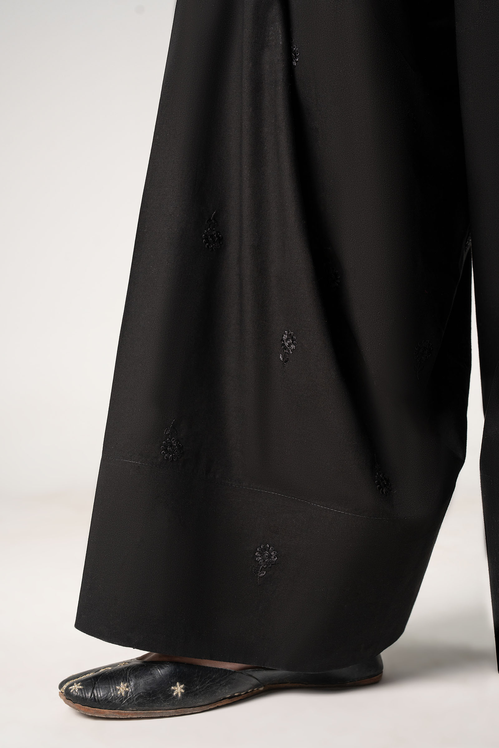 Embroidered Cambric Shalwar