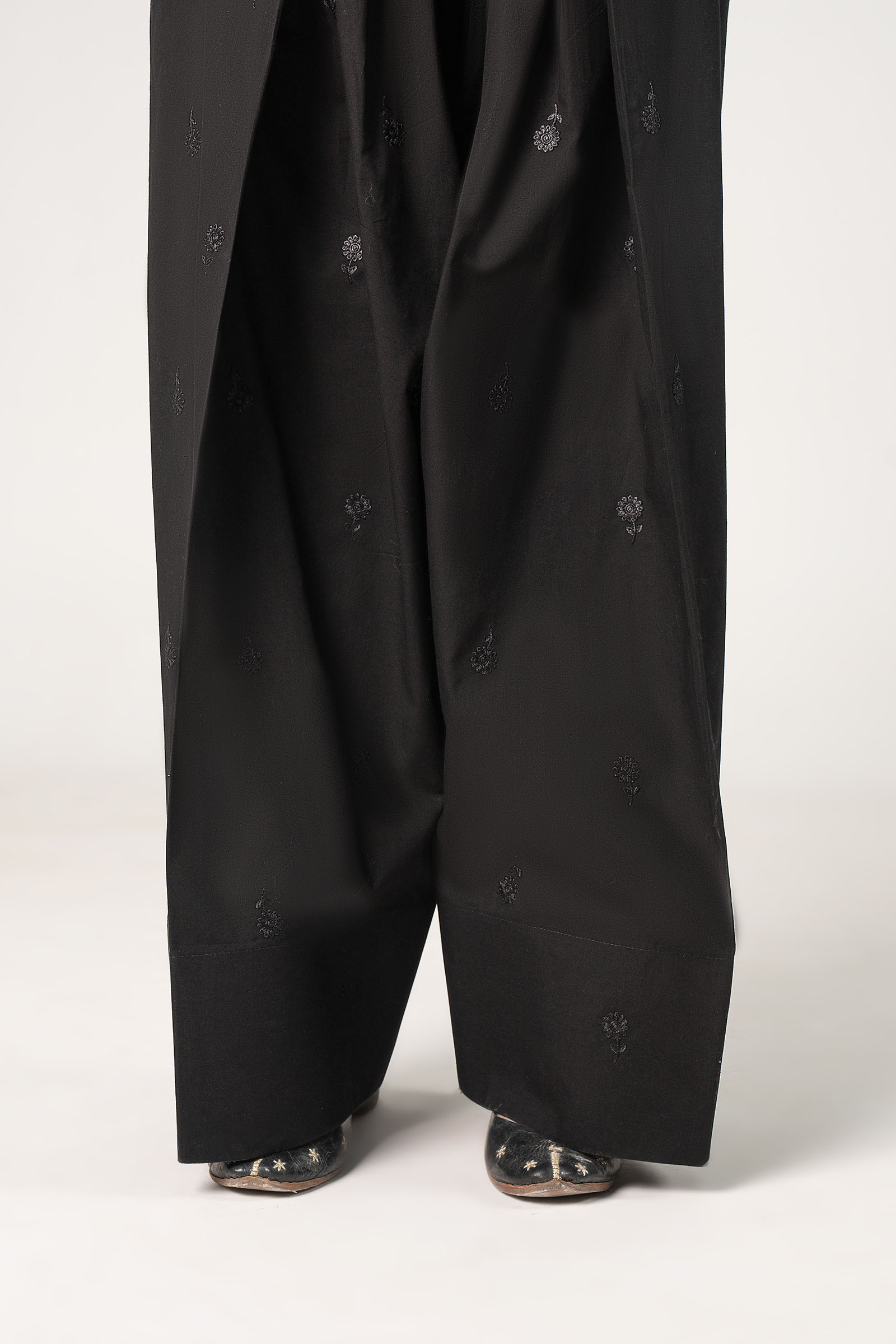 Embroidered Cambric Shalwar