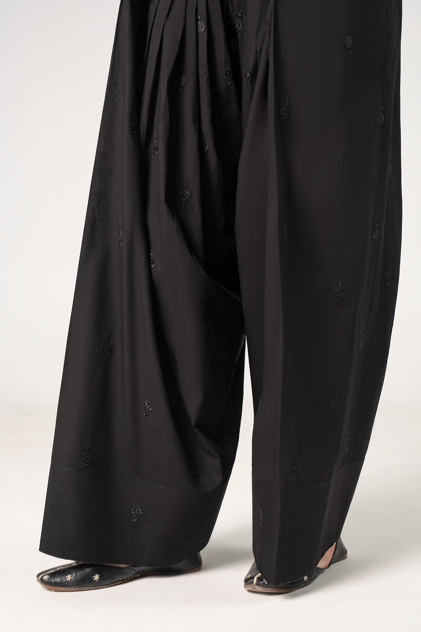 Embroidered Cambric Shalwar