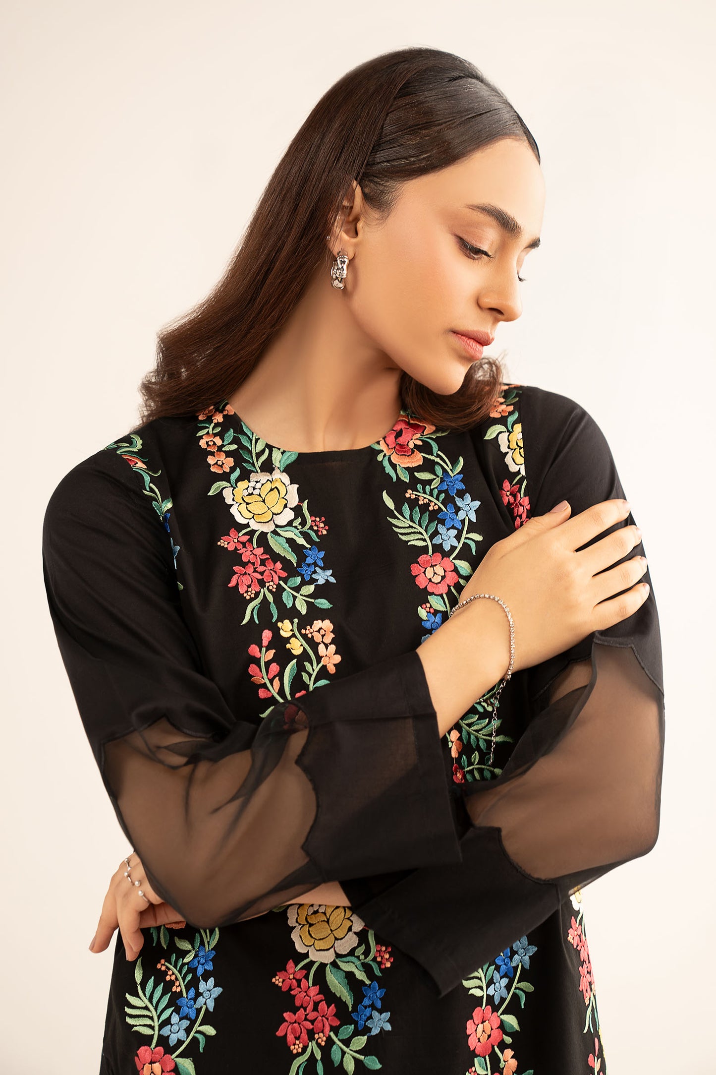 2 Pc Embroidered Lawn Suit