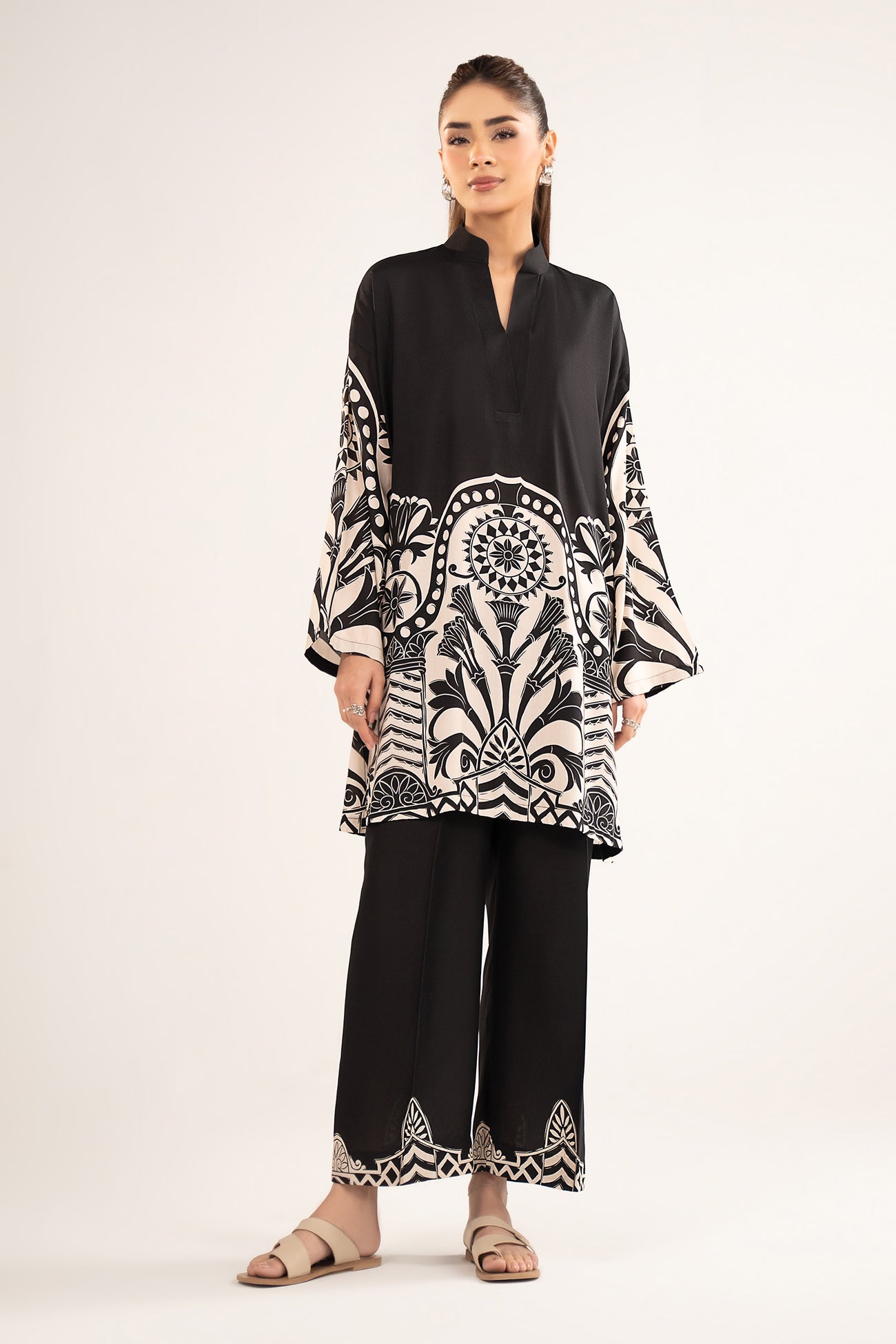 2 Pc Printed Arabic Lawn Suit