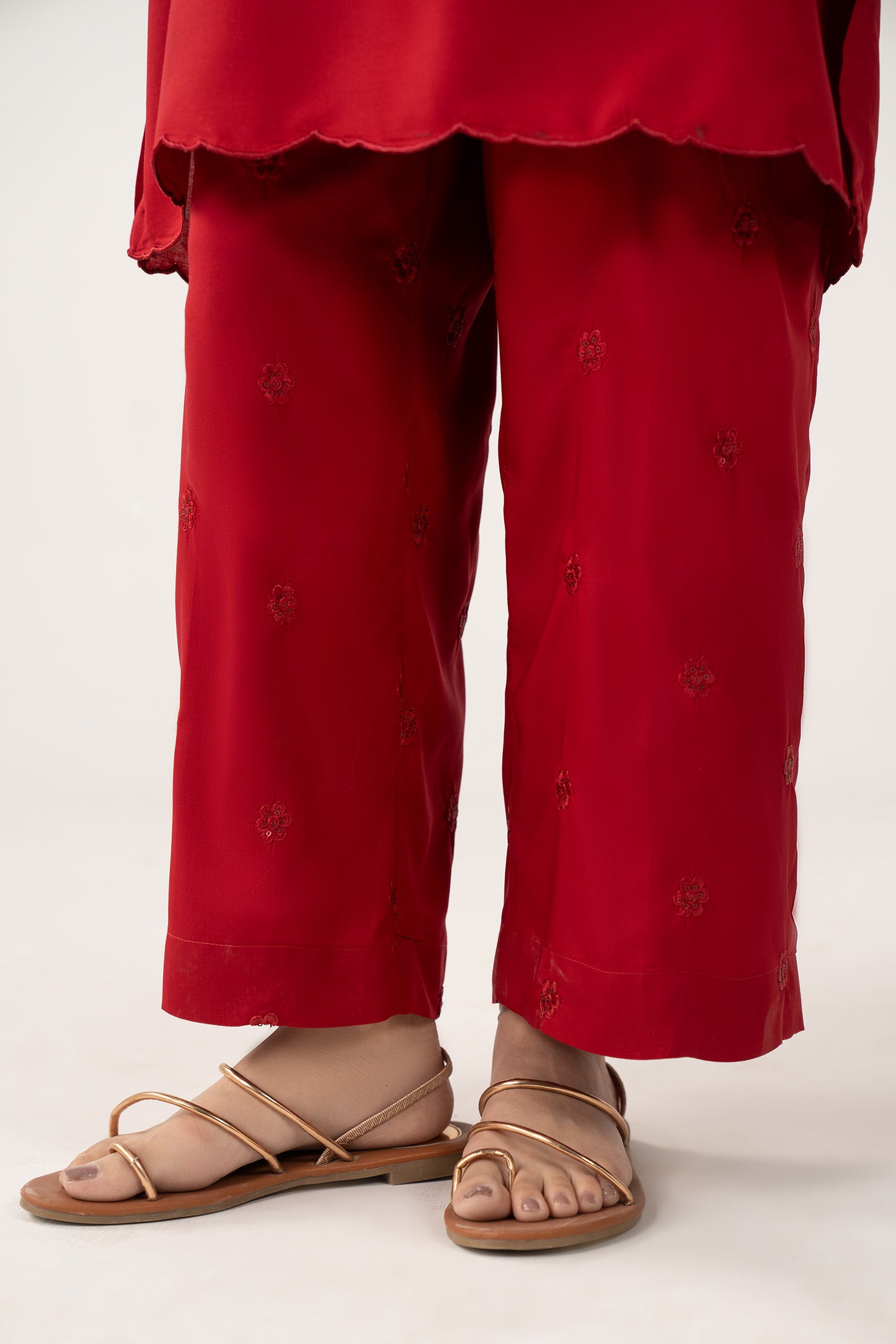 2 Pc Embroidered Arabic Lawn Suit