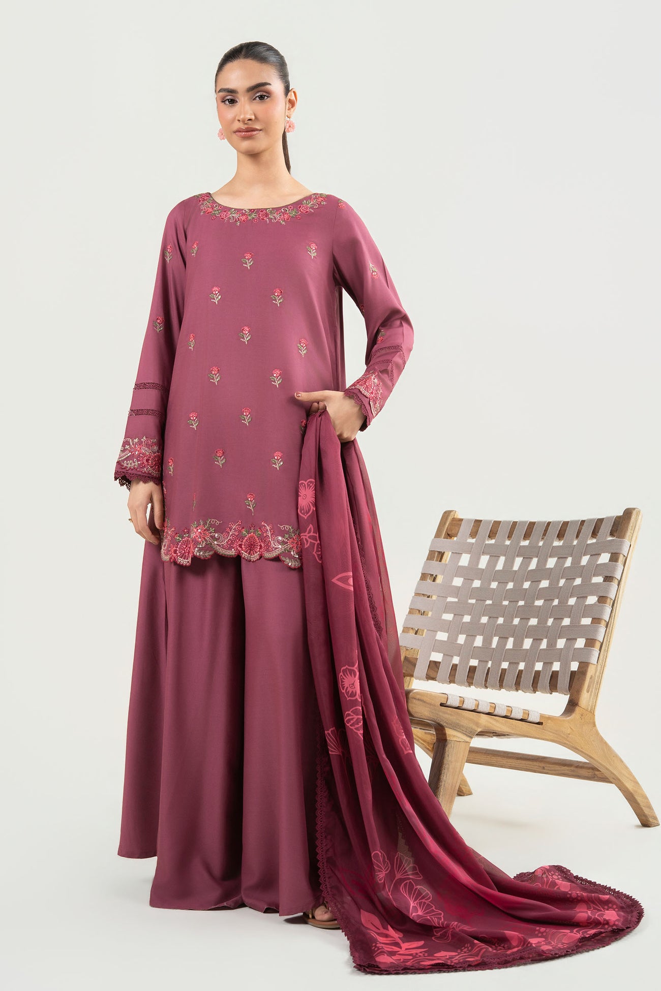 3 Pc Embroidered Arabic Lawn Suit