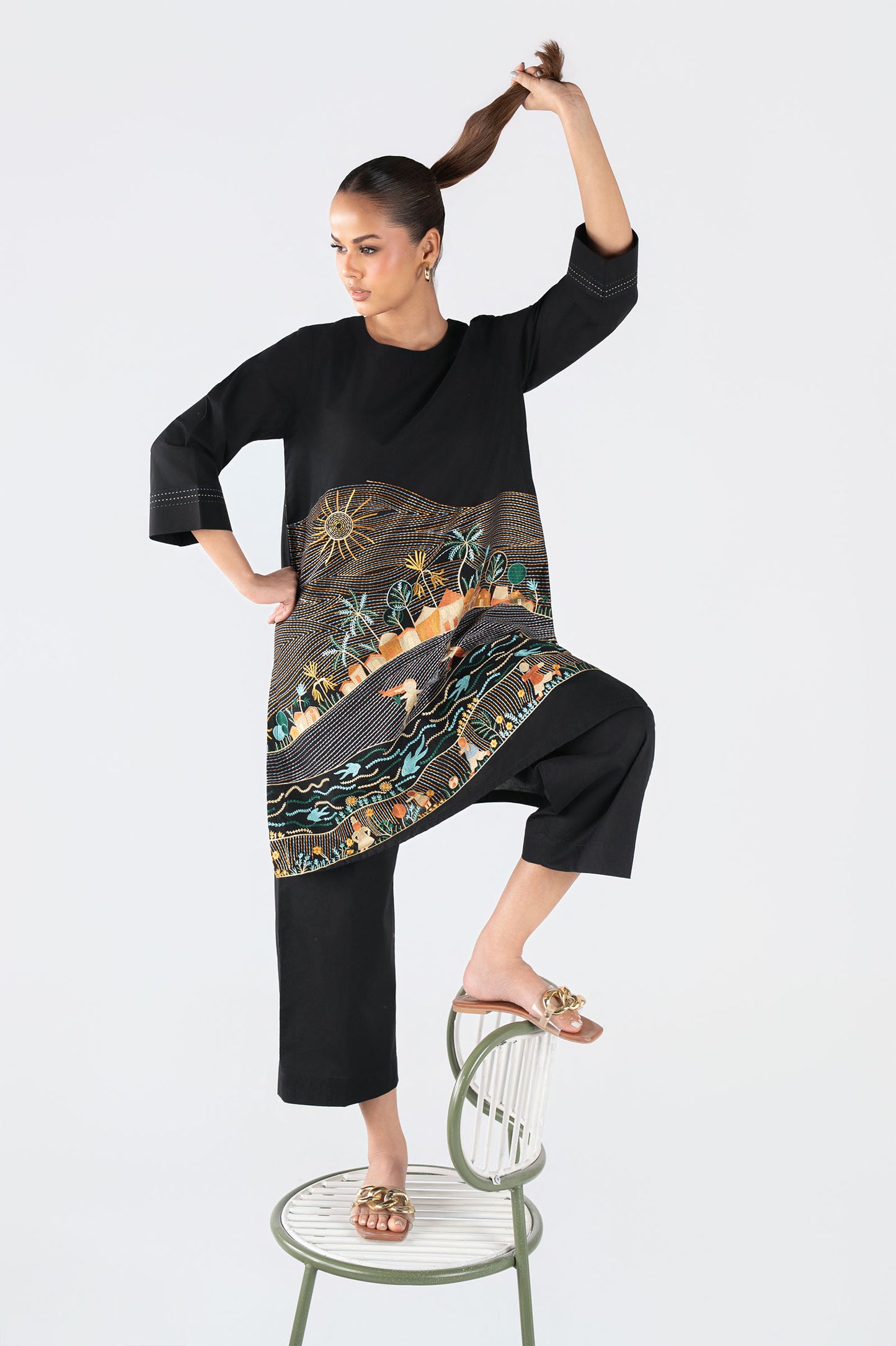 2 Pc Embroidered Crosshatch Suit