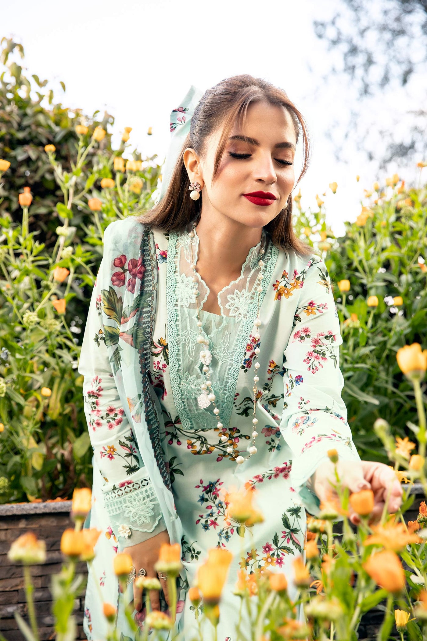 3 Pc Unstitched Embroidered Lawn Suit | MB-CUS25-709B