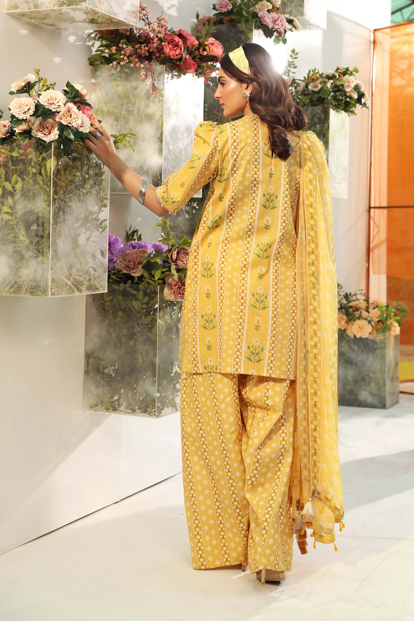 3 Pc Unstitched Embroidered Lawn Suit | MB-CUS25-711A