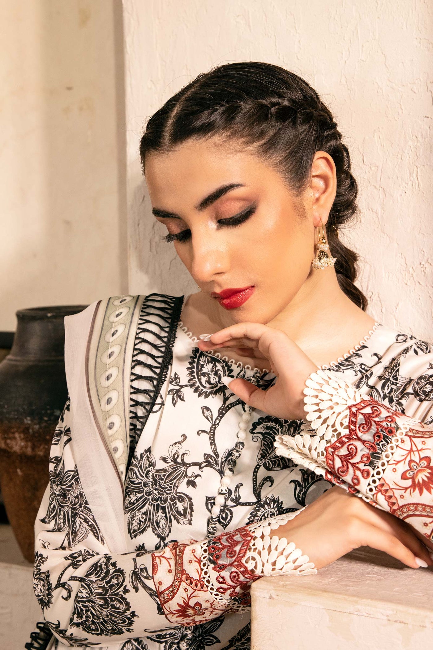 3 Pc Unstitched Embroidered Slub Lawn Suit | MB-CUS25-909A