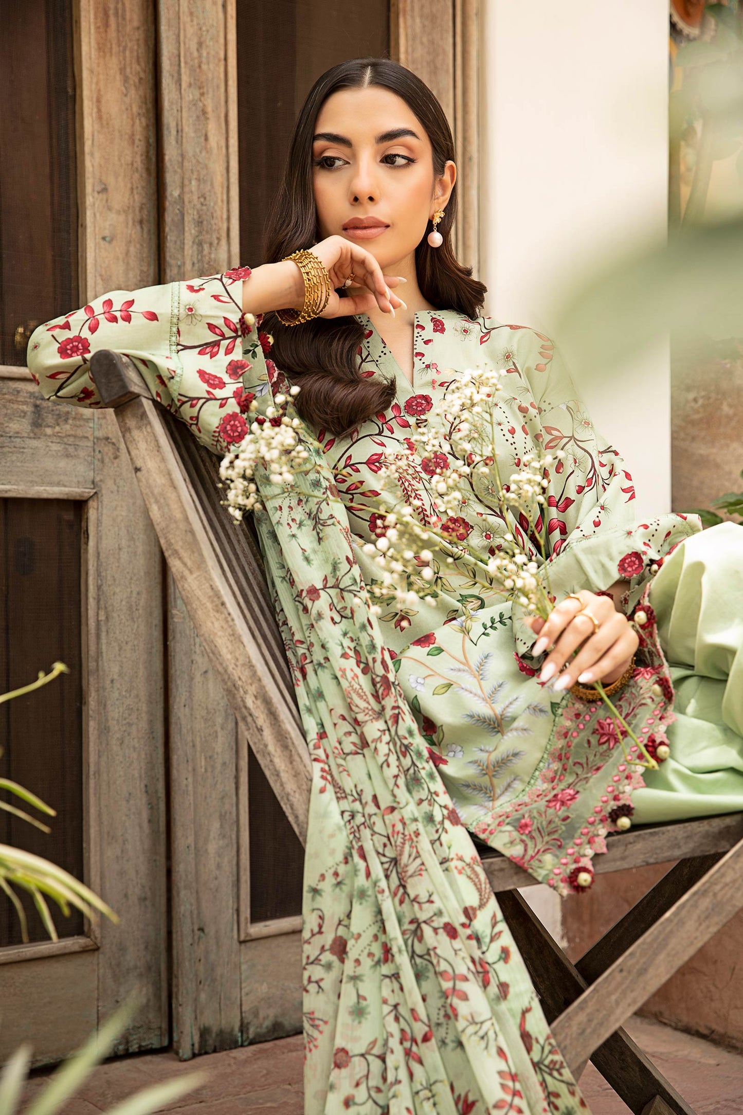 3 Pc Unstitched Embroidered Slub Lawn Suit | MB-CUS25-912B