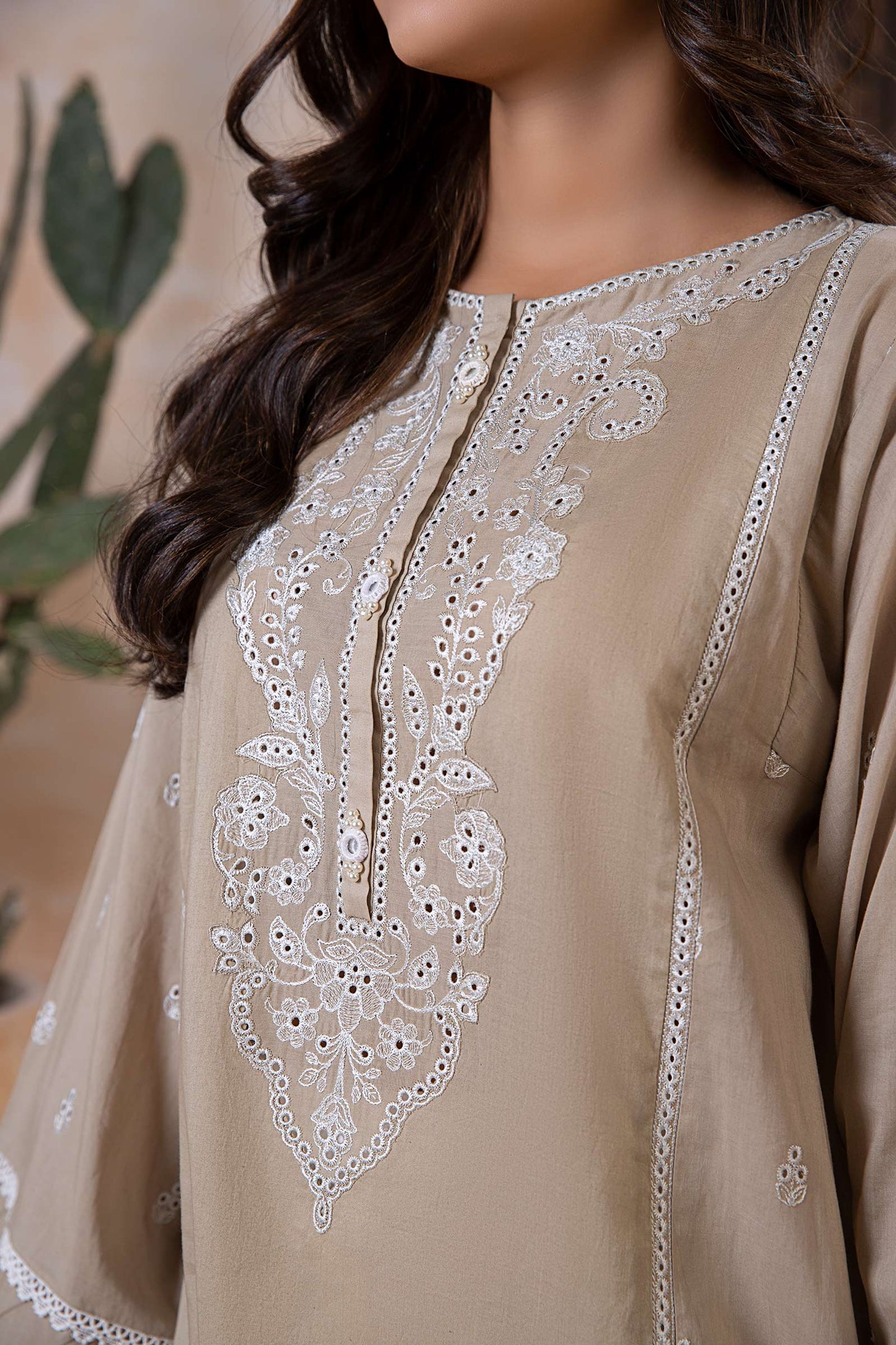 Embroidered Lawn Kurta