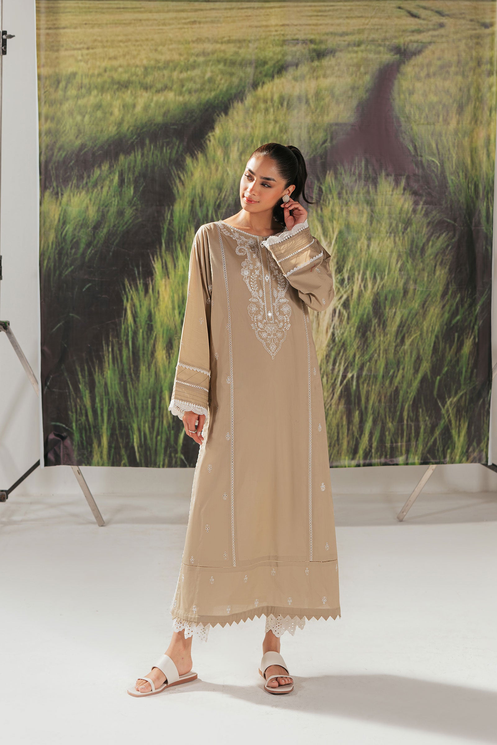 Embroidered Lawn Kurta
