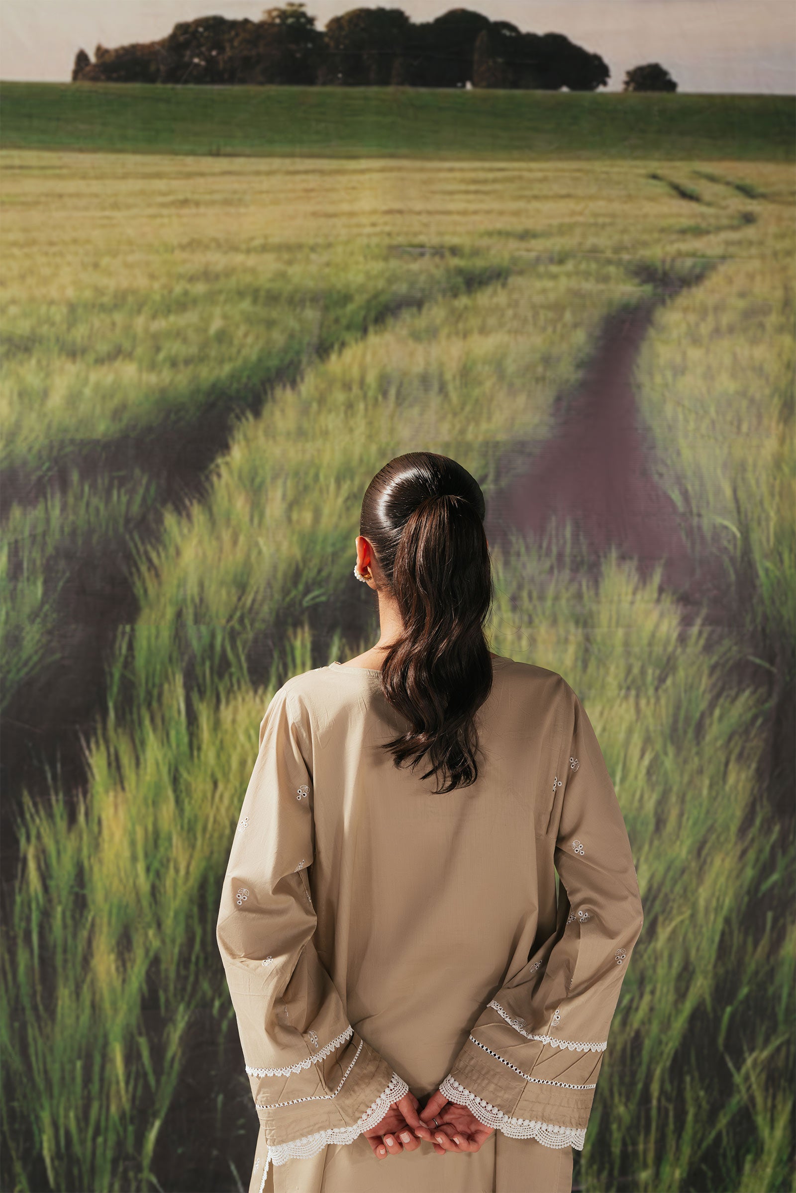 Embroidered Lawn Kurta