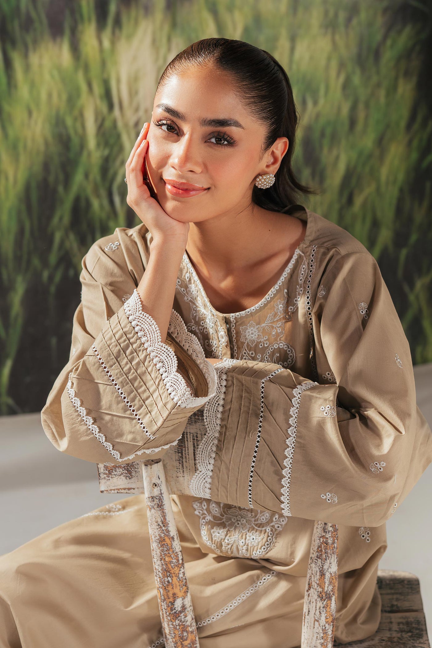 Embroidered Lawn Kurta