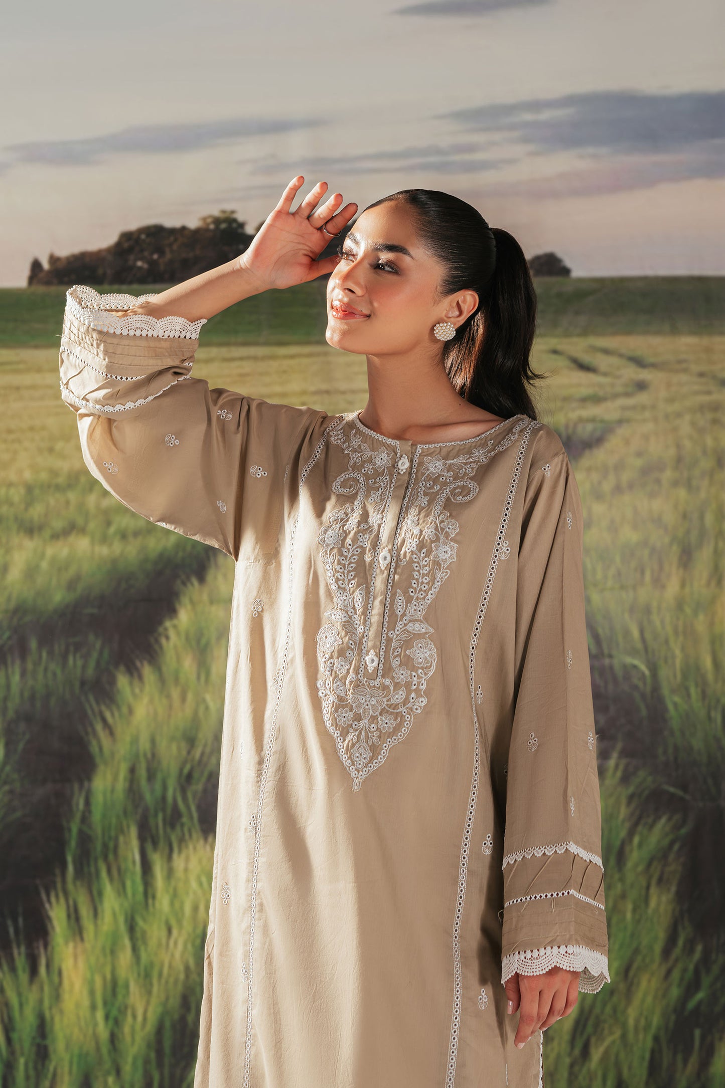 Embroidered Lawn Kurta