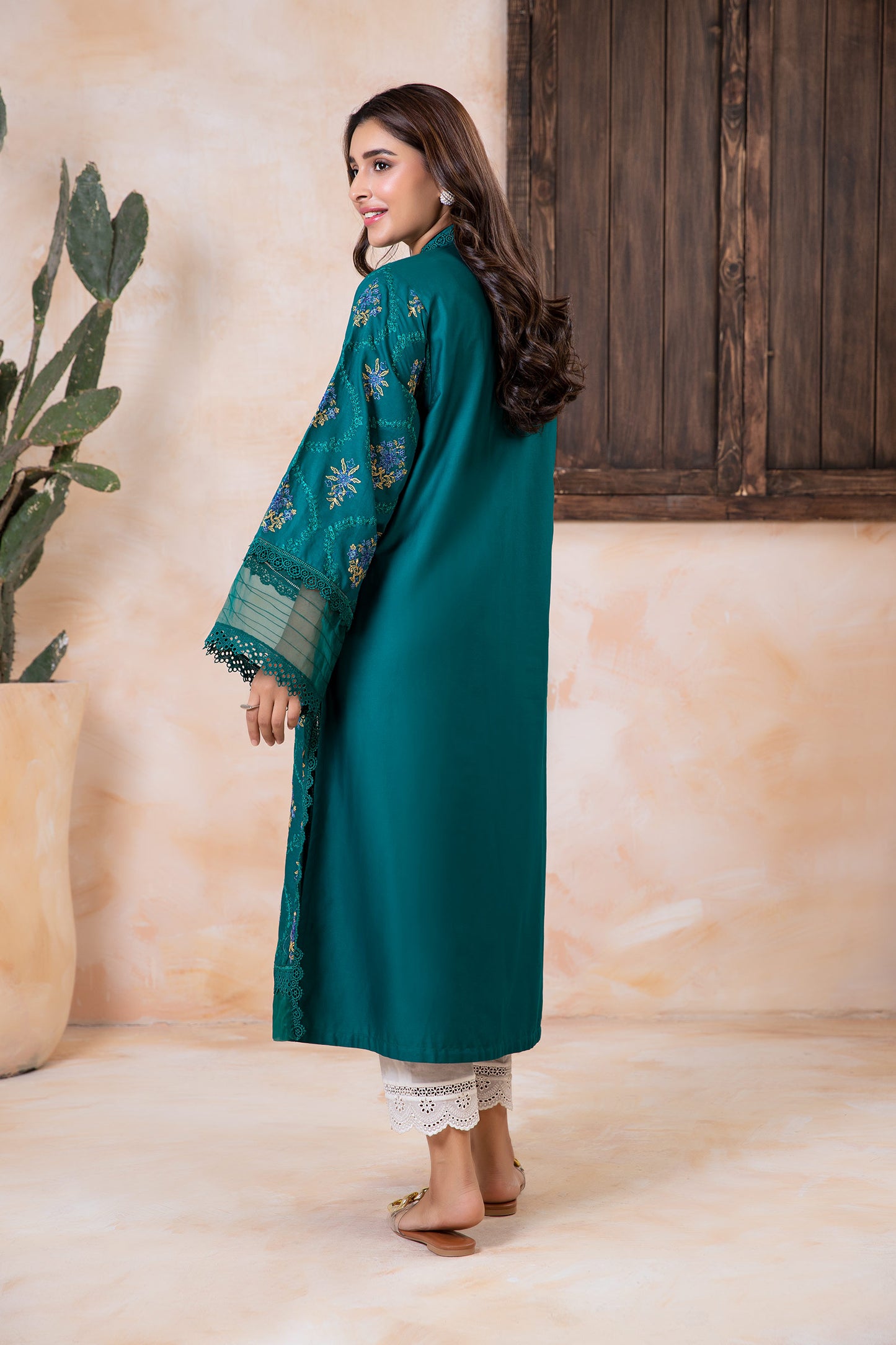 Embroidered Lawn Kurta