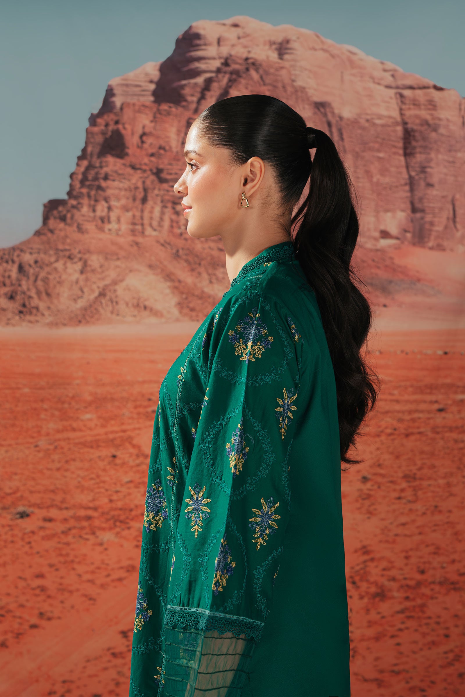Embroidered Lawn Kurta
