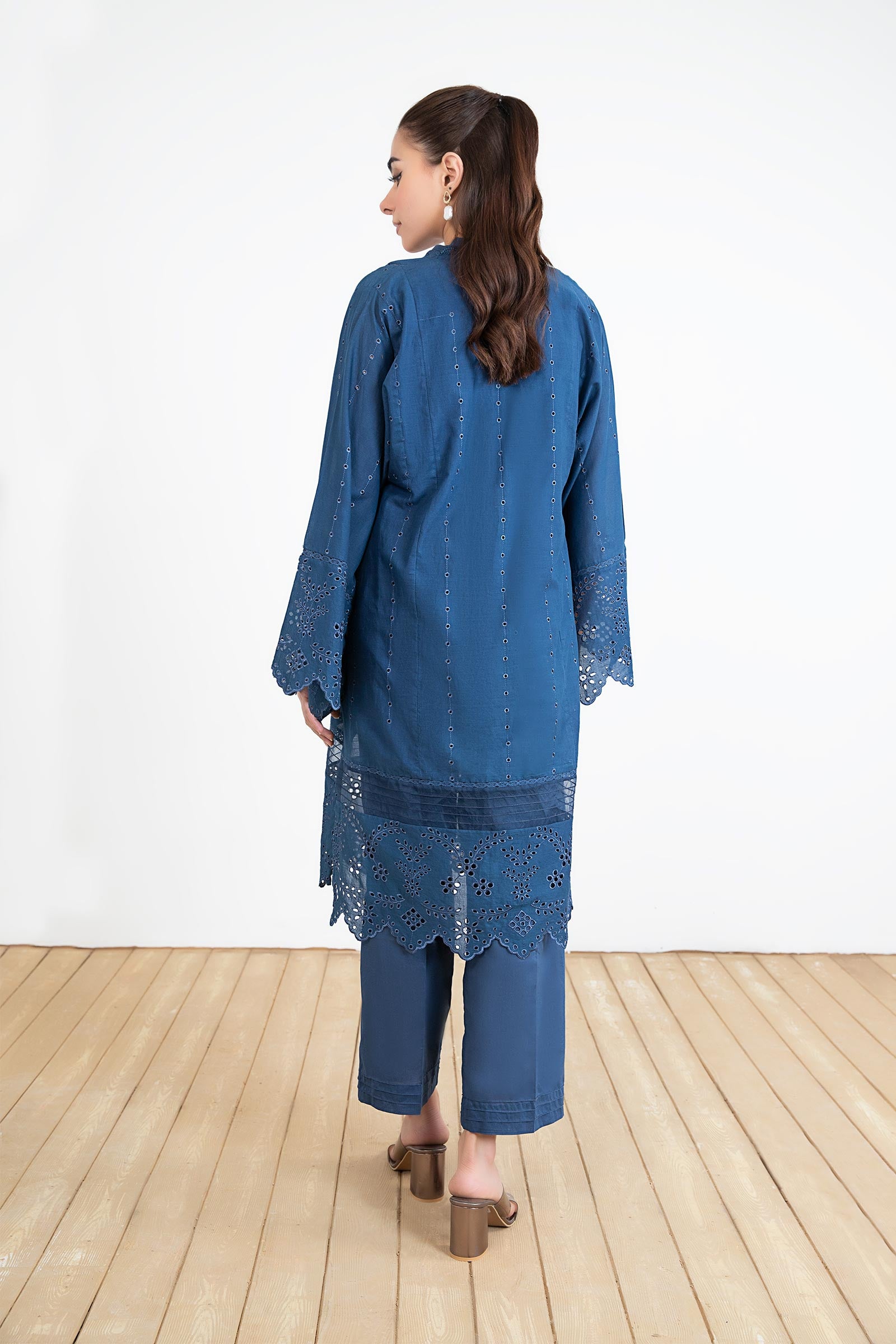 Embroidered Lawn Kurta