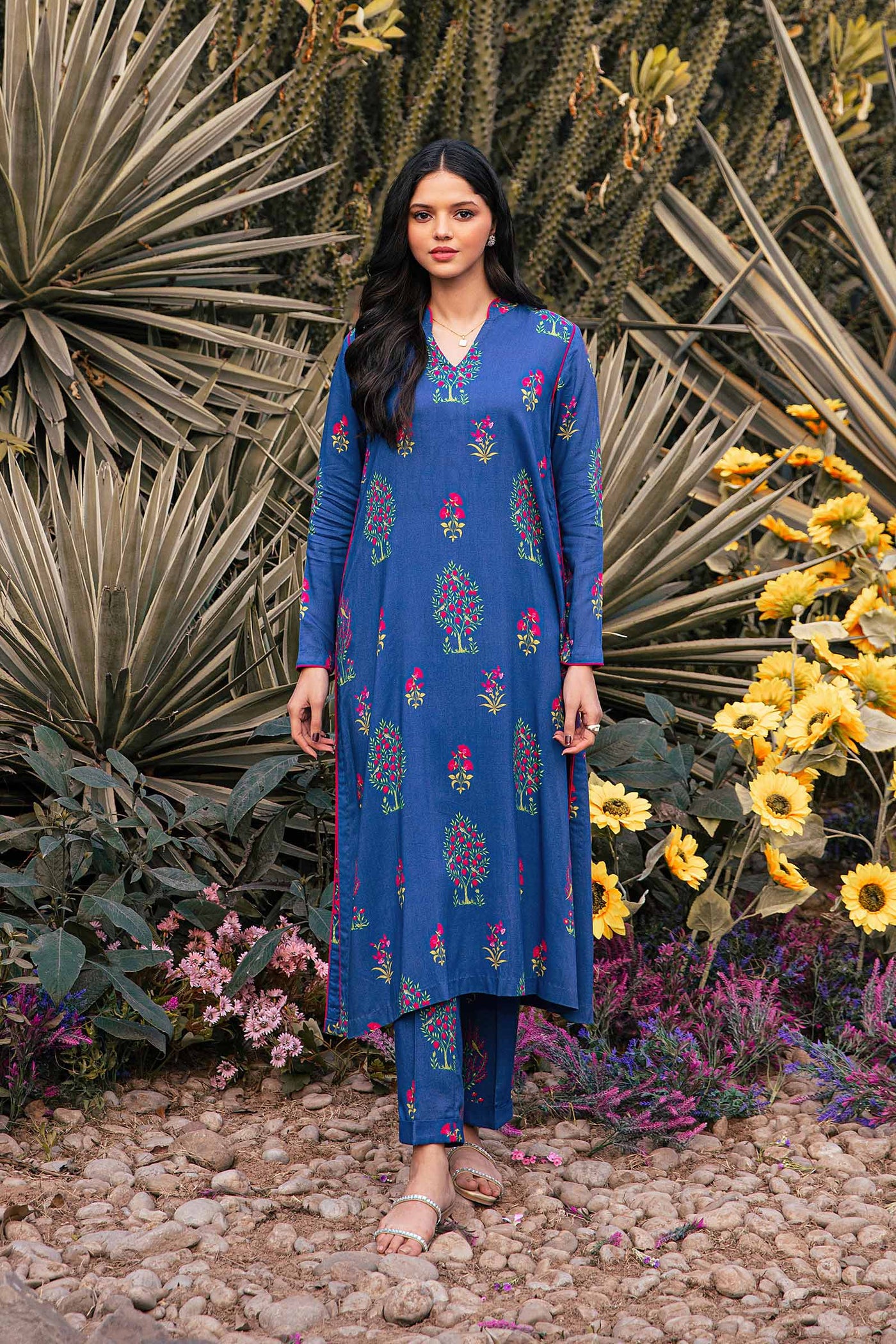 2 PIECE PRINTED ARABIC LAWN SUIT | MB-EF24-97