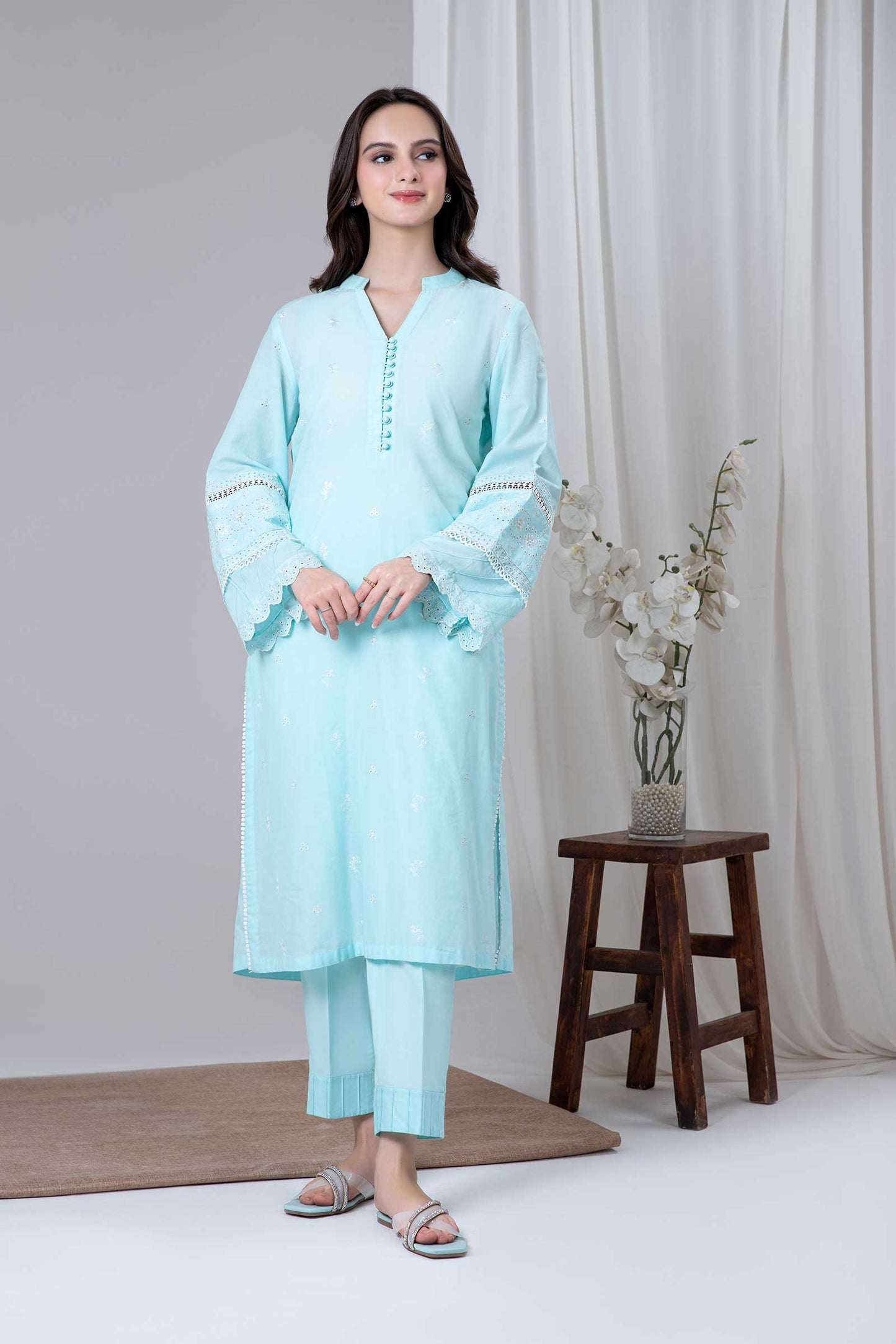 Embroidered Lawn Kurta