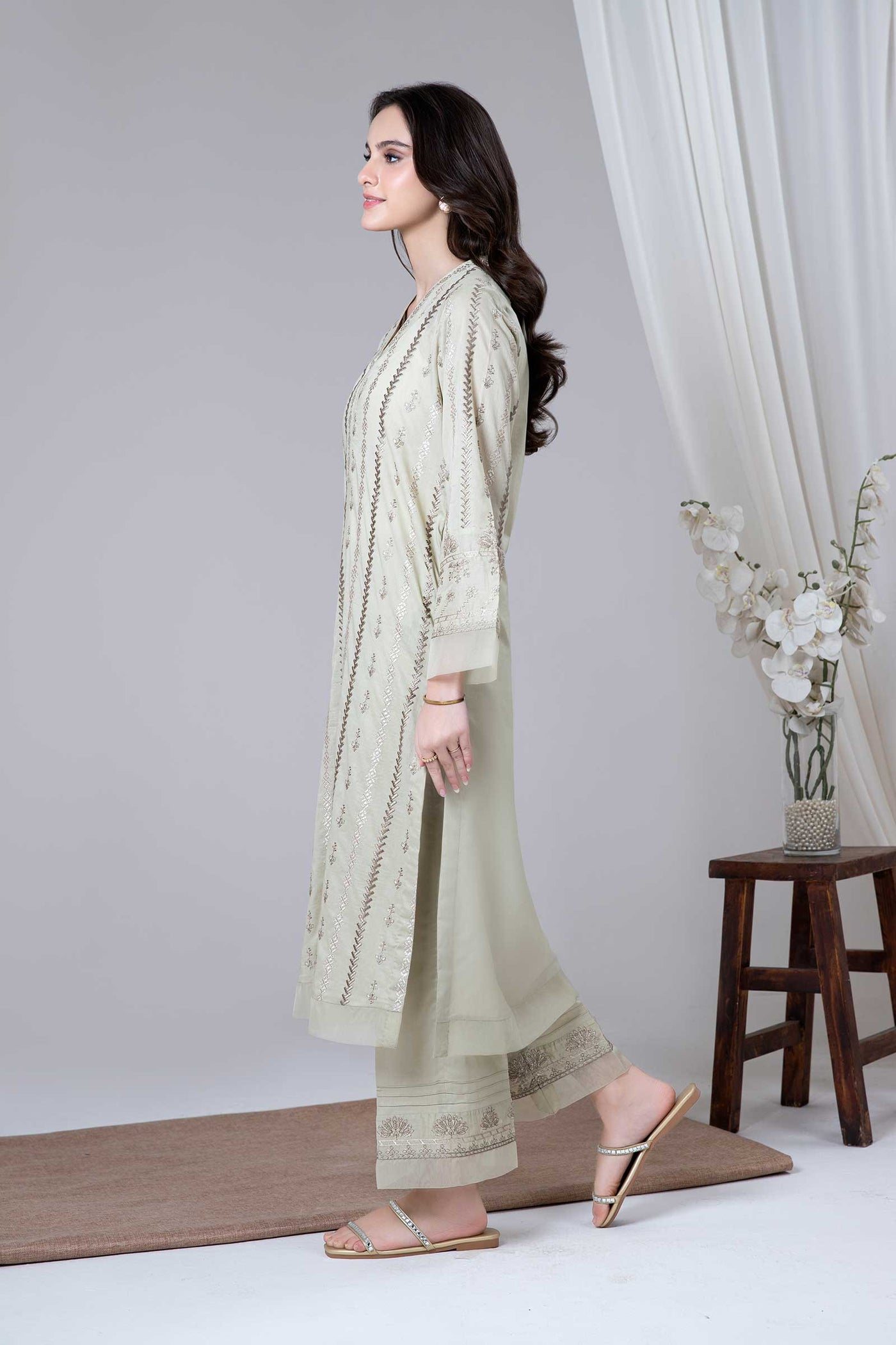2 Piece Embroidered Lawn Suit
