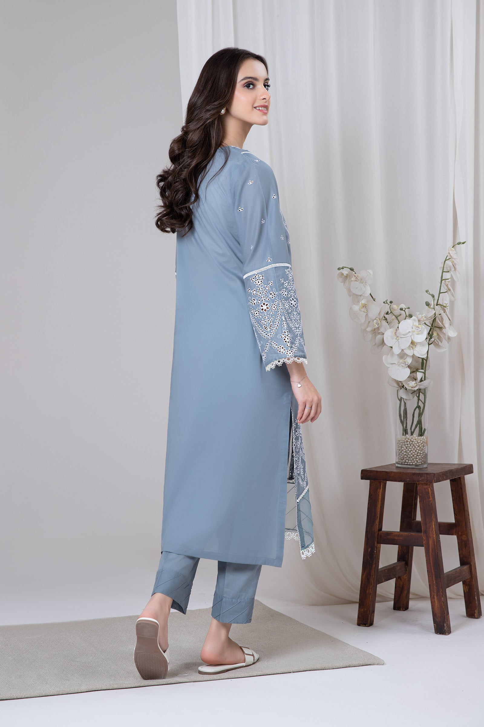 Embroidered Lawn Kurta