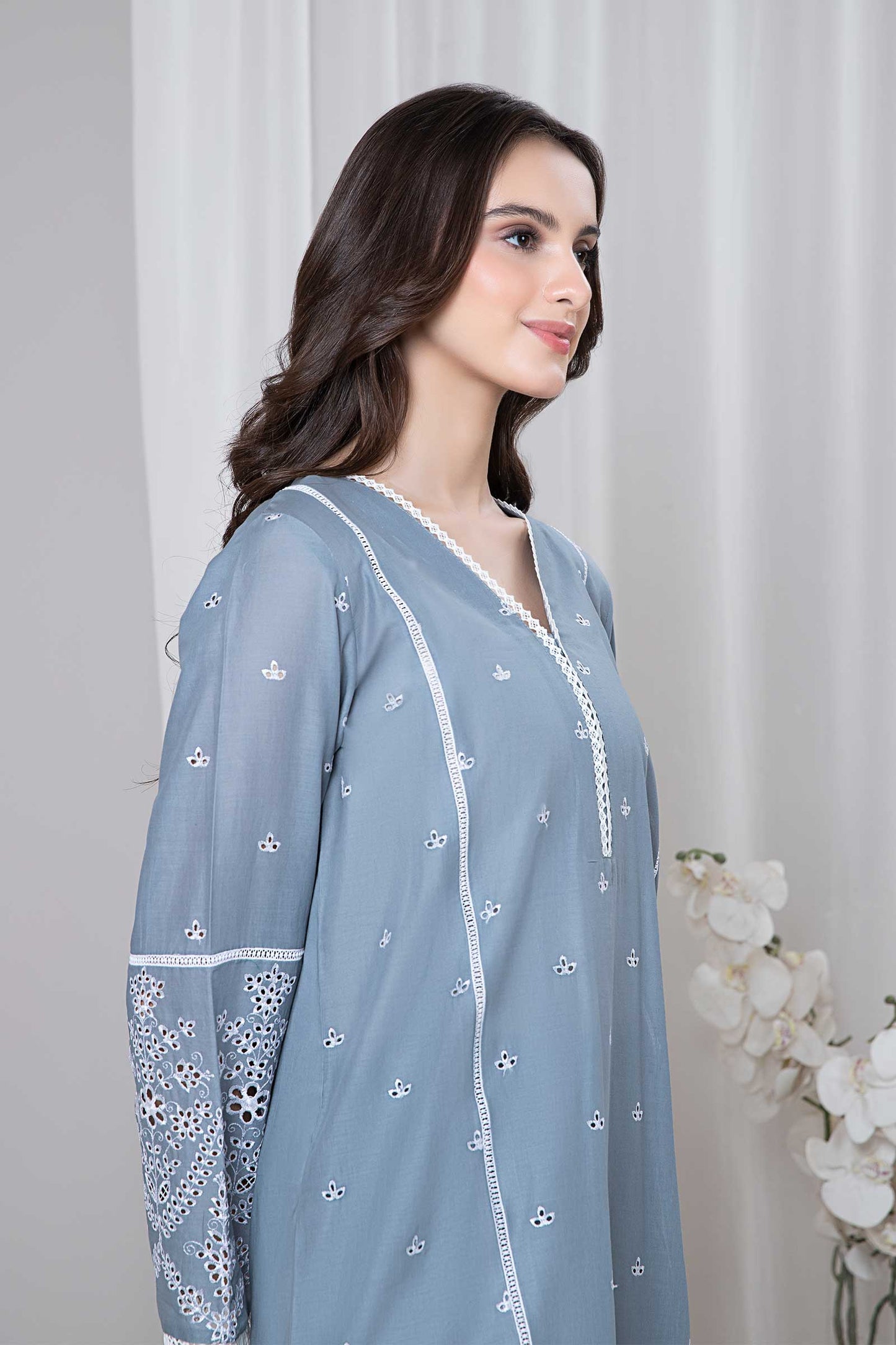 Embroidered Lawn Kurta