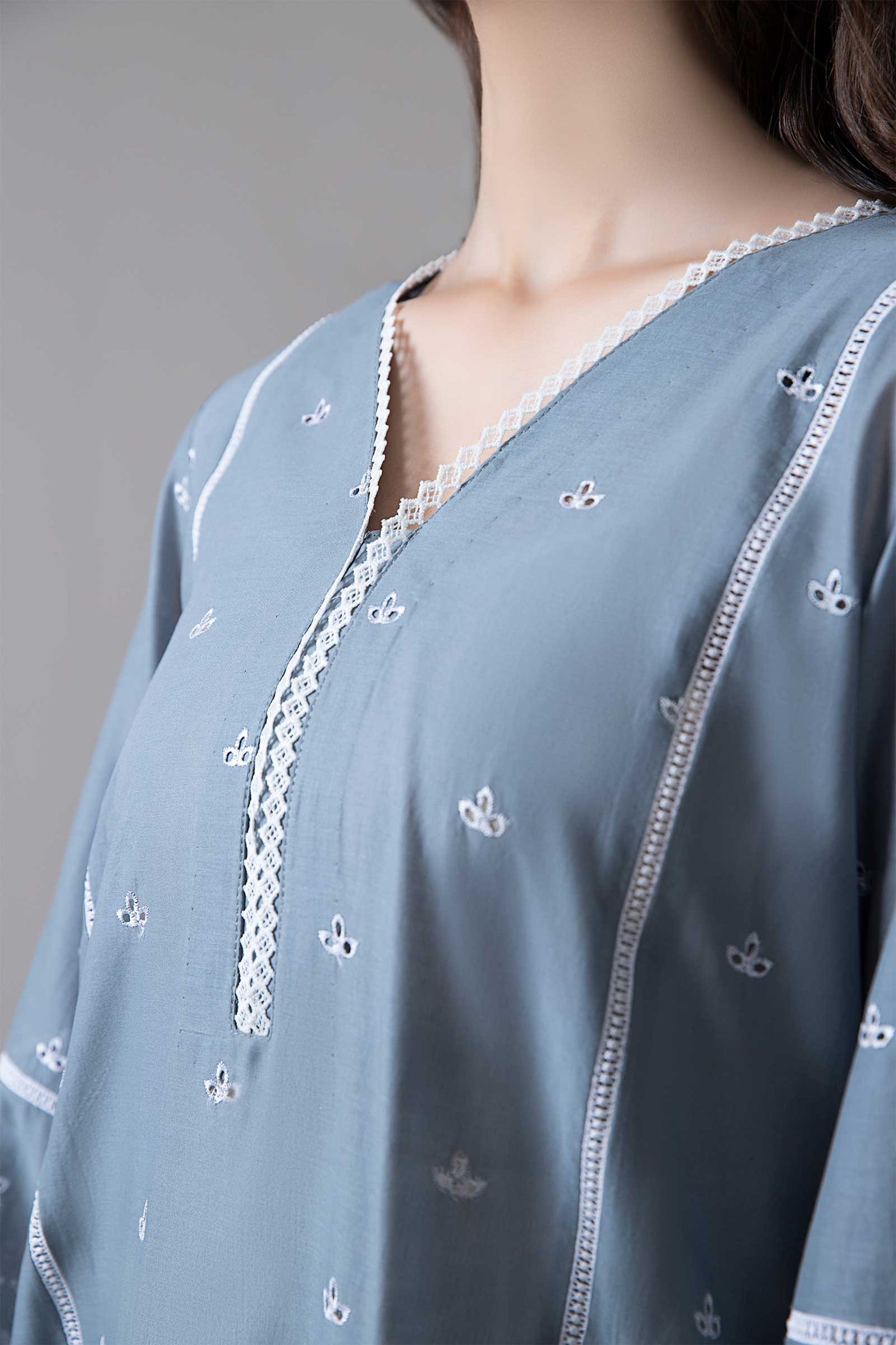Embroidered Lawn Kurta