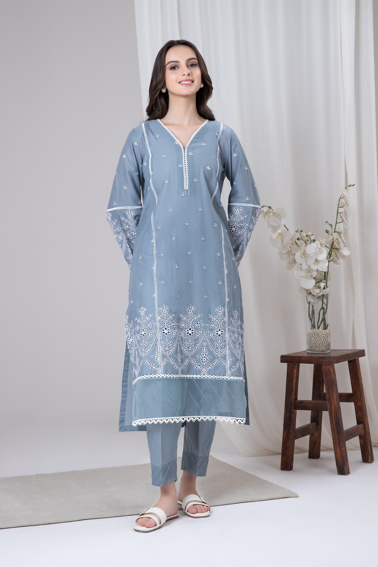Embroidered Lawn Kurta