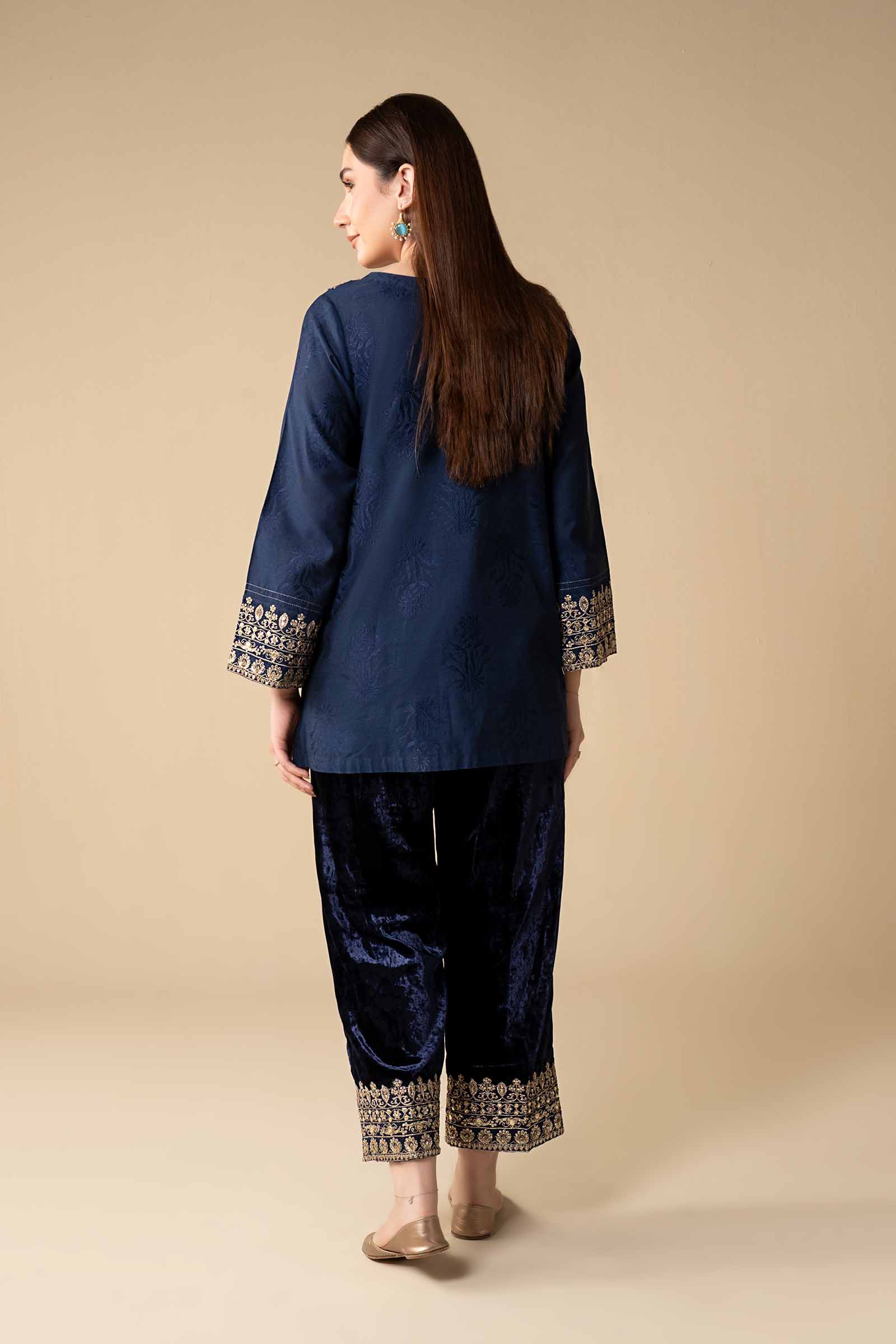 2 Pc Embroidered Jacquard Silk Suit